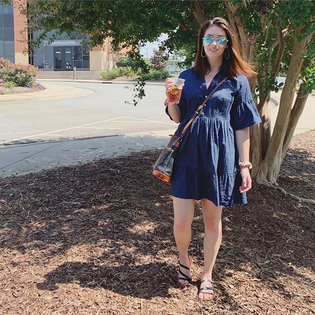 One of my makes out in the wild! Wore my #ddmyosotis dress to the Greensboro Folk Festival this weekend and had a blast

#memadewardrobe #isew #isewmyownclothes #msmakes #diy #diyfashion #sewcialists #millennialsewing