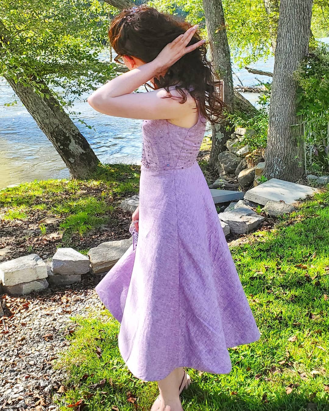 I wanted to share a few more details from my wedding! First, a random mid-turn shot which perfectly shows off the side of my dress and some of the movement of the skirt, which is flatlined with stiff net for structure. Next, the beautiful earrings @m