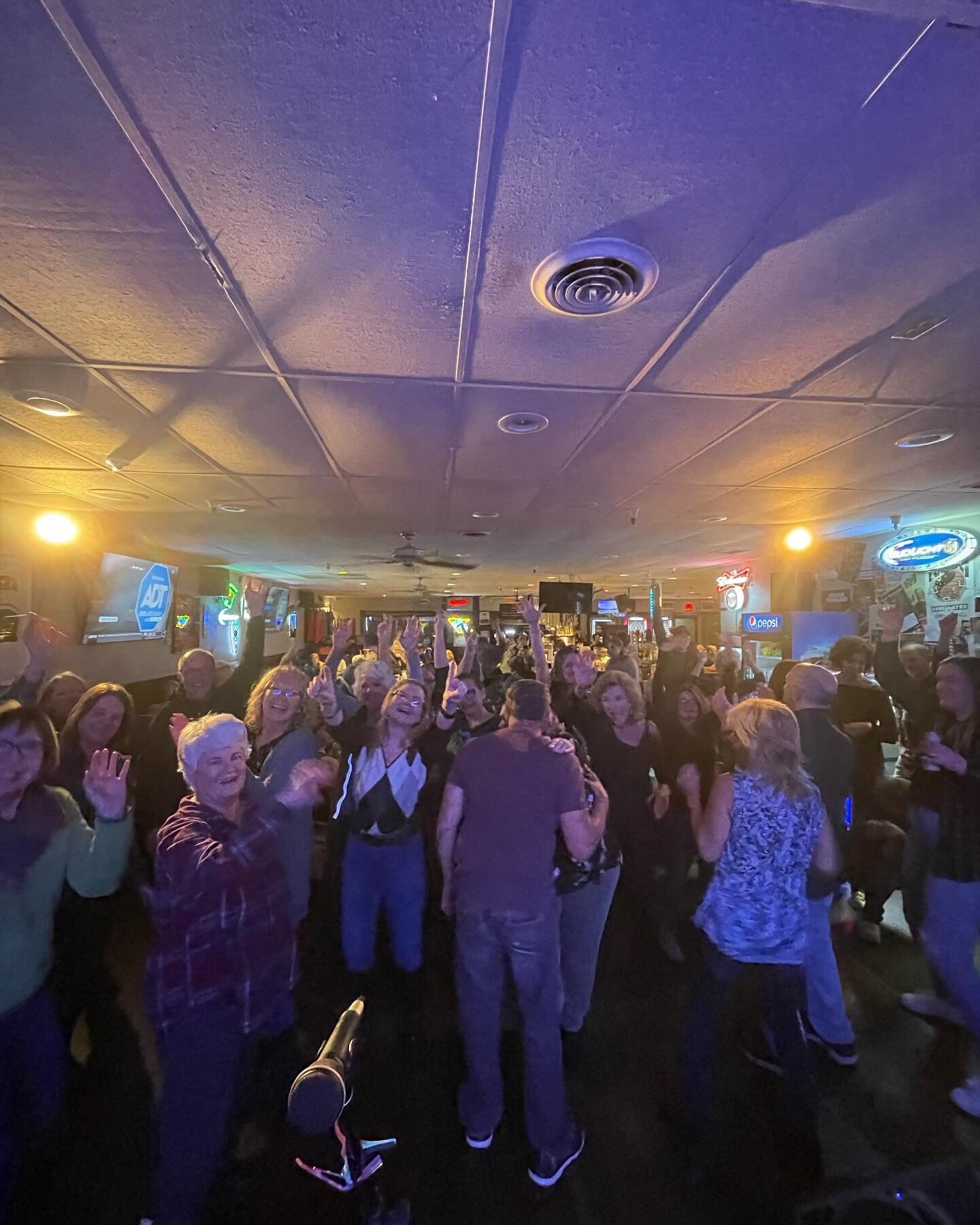 @brothers_bar_and_grill wow! We arrived at 5 and the seats were already full for a 7 pm start. And you danced from the first song until the end. Rochester, MN you know how to have a great time! Thank you for the support and crazy love you give us. Ev