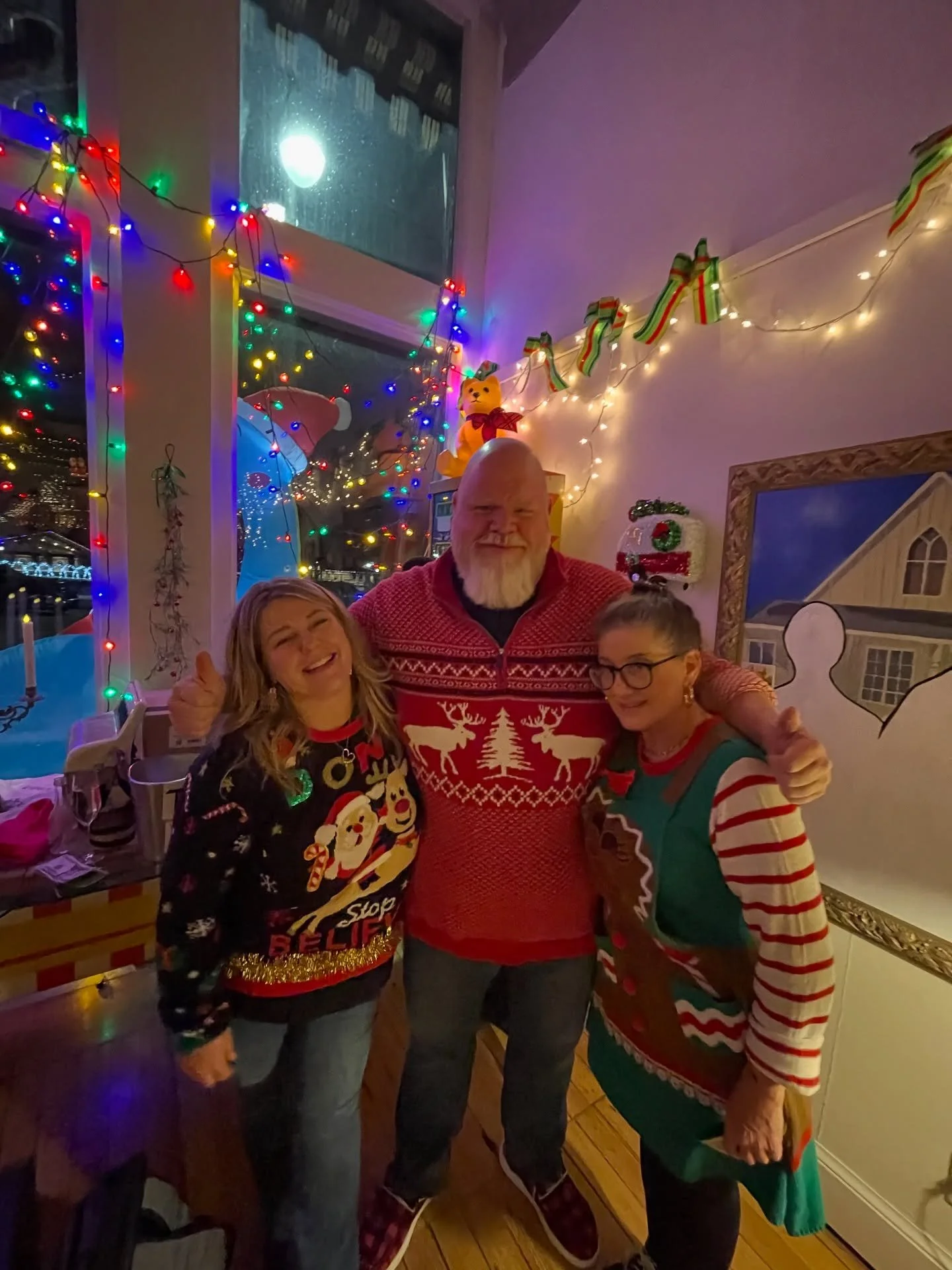 We had a wonderful time last night in Grinnell. 🎄 To those that were turned away at the door because it was full, thank you for trying! It was a night of friendship and fun and it was our pleasure. We wish you all a very Merry Christmas and we send 