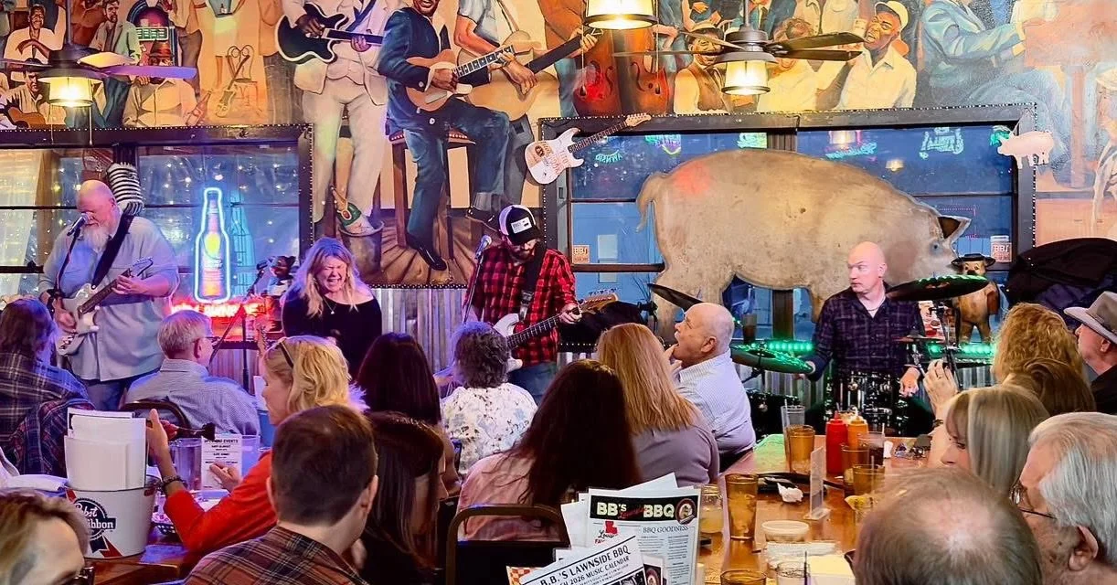 Kansas City, thank you for helping us celebrate the end of an era! We had a fantastic time as always at BBs Lawnside. Thank you for the love and the laughs and the incredible support. We love you, KCMO!

Last Iowa show for this band tonight in Fort D