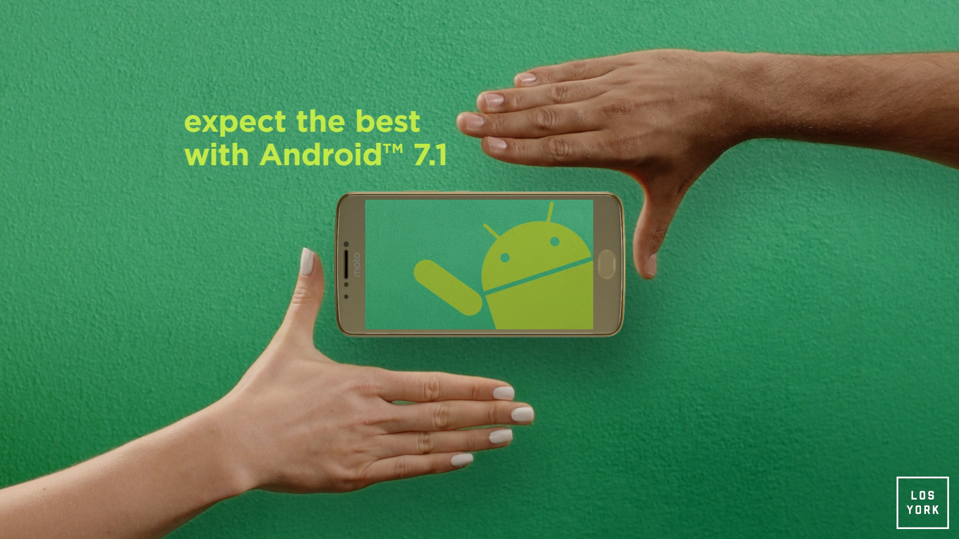 Moto_E4_Plus02.png