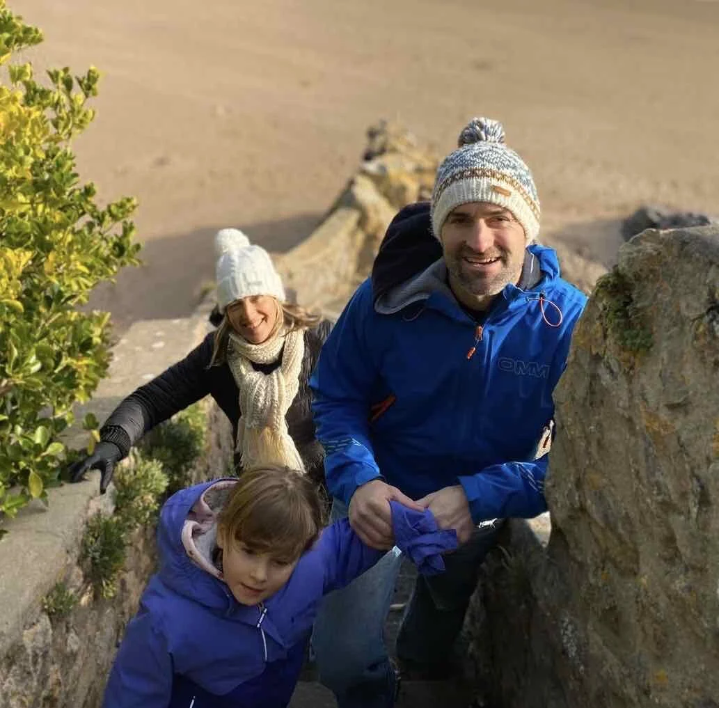 Experienced Bristol osteopath shares top tips to avoid common health problems in December