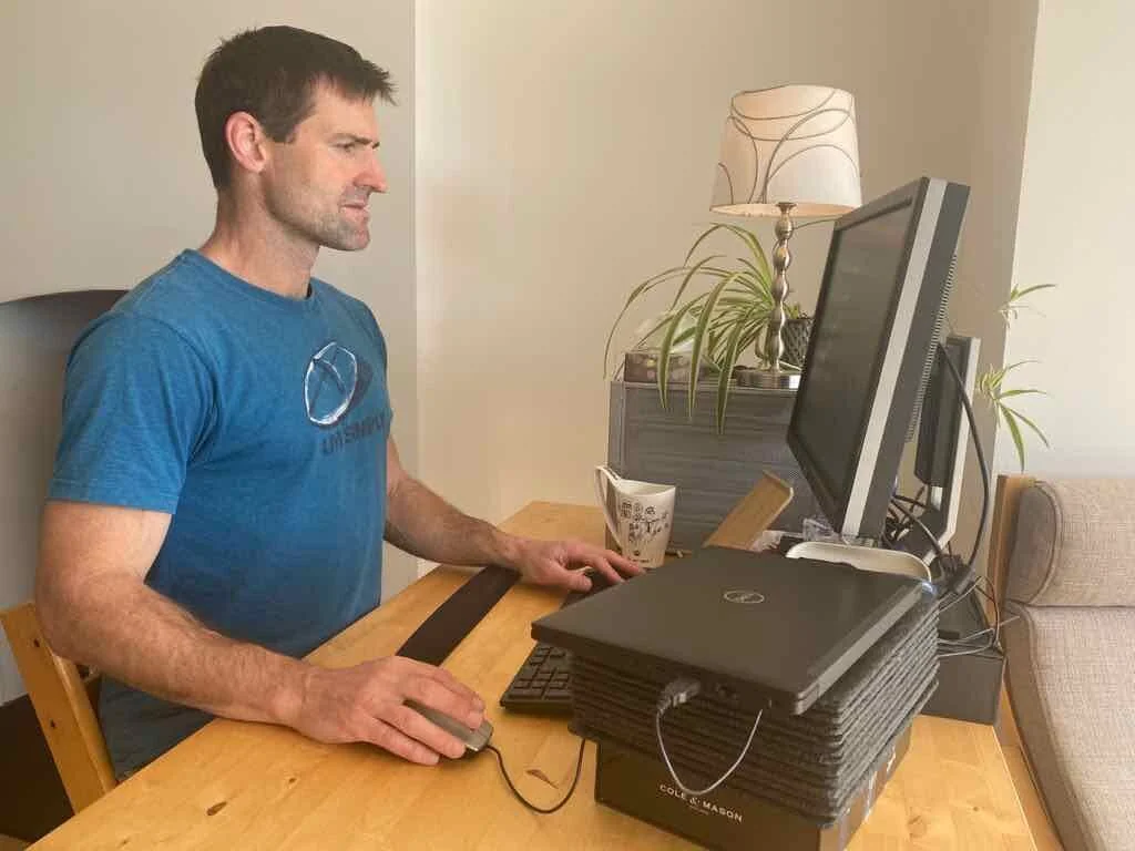 Tips from Bristol osteopath on how to sit well and avoid poor posture