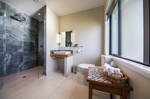 Top of the range ensuite bathrooms for all hotel guest rooms at Manakau Lodge accommodation Kaikoura