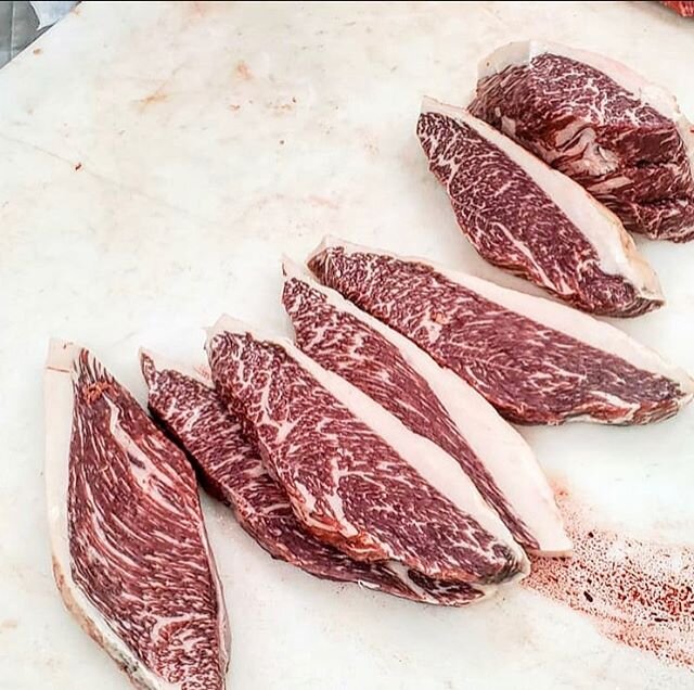 Umami Olive Fed Wagyu Picanha on the cutting board #olivefedwagyu #olivefeedcorporation #olivefedbeef #wagyu#beef#foodie#foodporn#foodpics#chef#cheflife #picanha