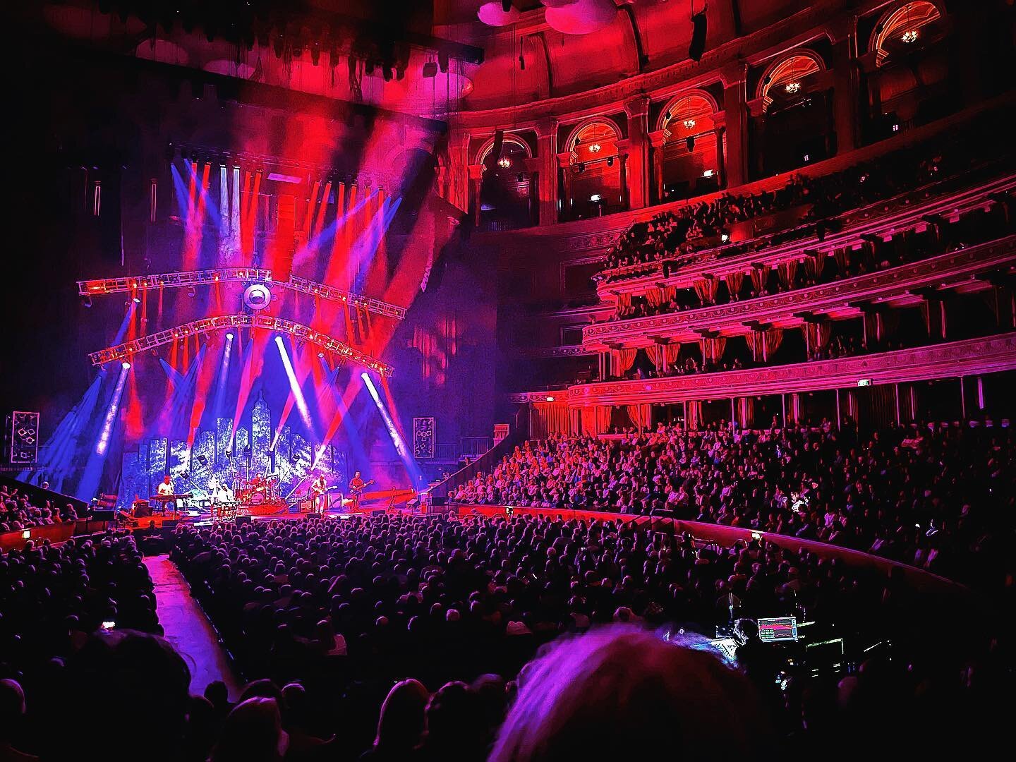 Lovely evening watching my old mates @officialmatm at the RAH tonight! Tune after tune&hellip; quality! Great to catch up @roachfordmusic @timhowar @lukejuby @antodrennanguitar , of course Mike (chief mechanic, as per) and brilliant to see @nic_colli