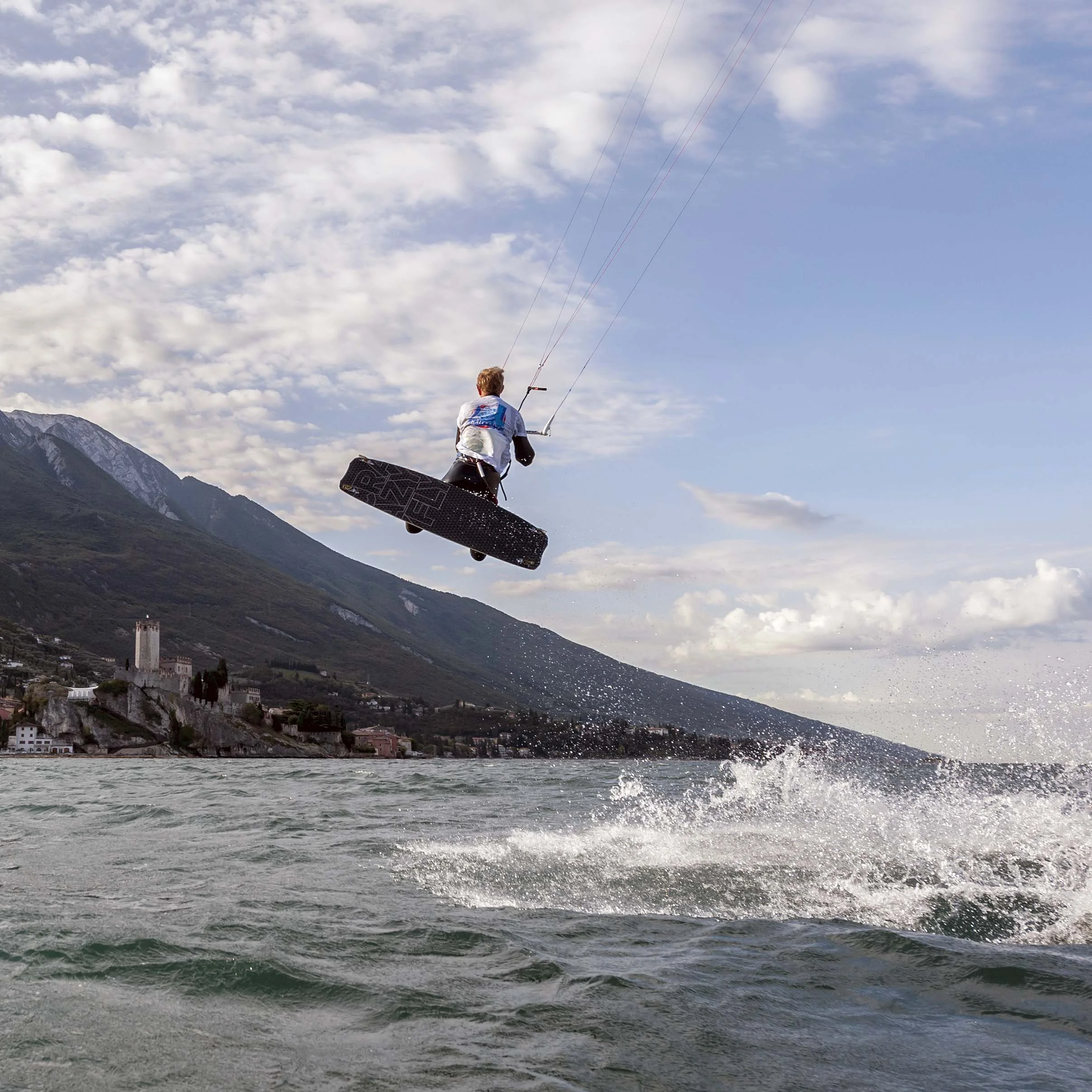 KITESURFING.jpg