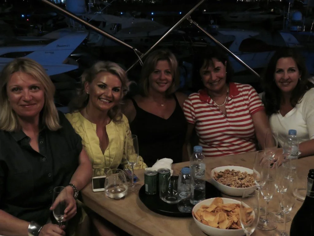 The #caviarconnect crew kicked the night off in style!