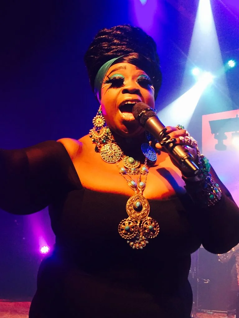 MusicHall-performer-3.jpg