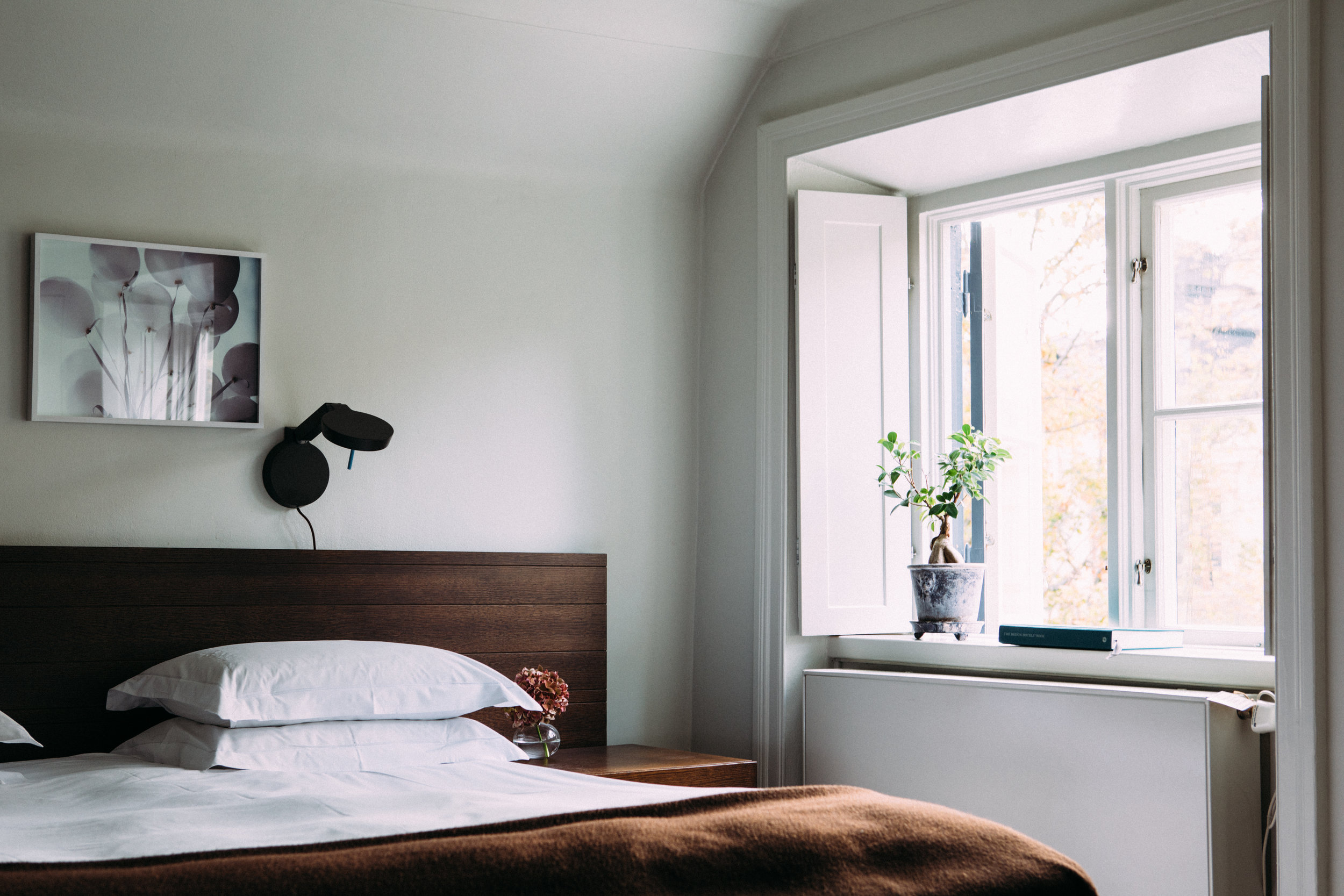 Hotel Skeppsholmen interior (photo Louise Ljunggren).jpg