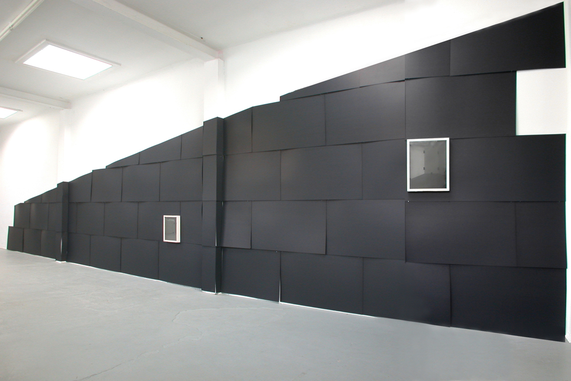  Das längere Gedankenspiel, 2008, verschiedene Materialien, 320 x 1200 cm, Hedah, Maastricht/NL 