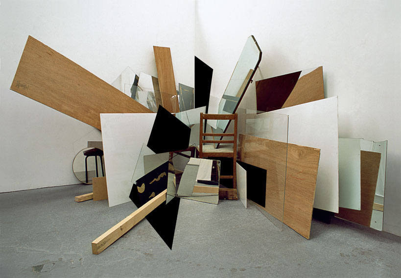  Study for Flat Pack, 2007, color photography, 52 x 75 cm    
