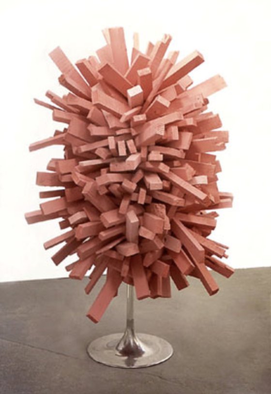  The Big Pink, 2007, Holz, Aluminium, Lautsprecher, CD-Player,&nbsp;190 x 190 x 133 cm 