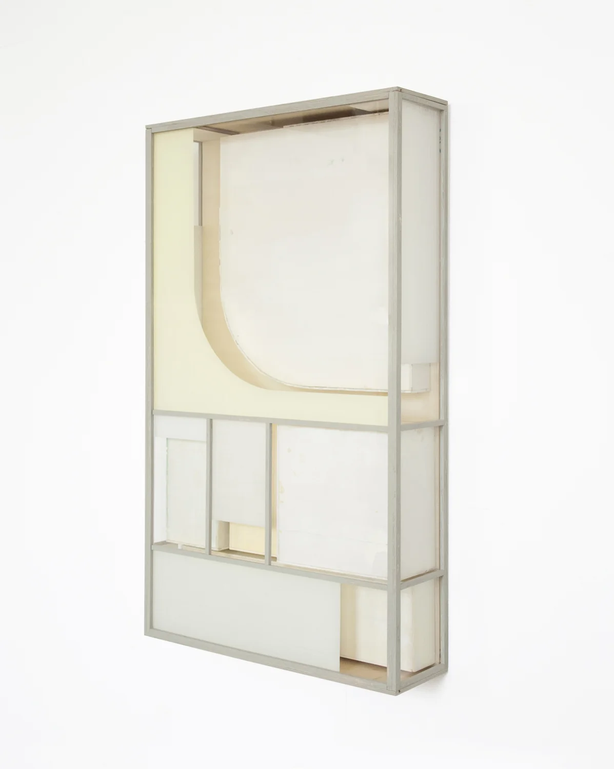 Minimal FM 2, 2018, wood, acrylic glass, paint, 81 x 47 x 13 cm