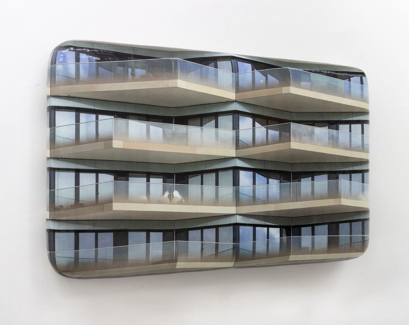  Wohnhaus 11, 2022, Holz, Schaumstoff, CLC-Print, Silikon, 48 x 81 x 9 cm 