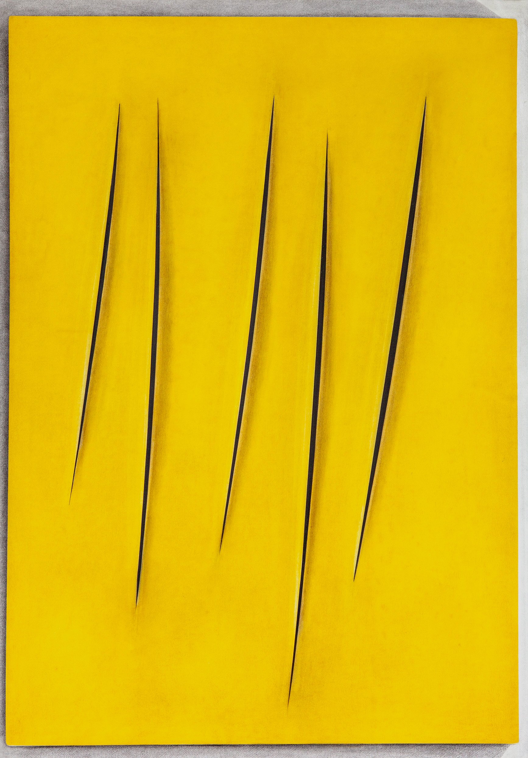  Yellow Fontana, 2019, charcoal on paper, 100 x 70 cm 