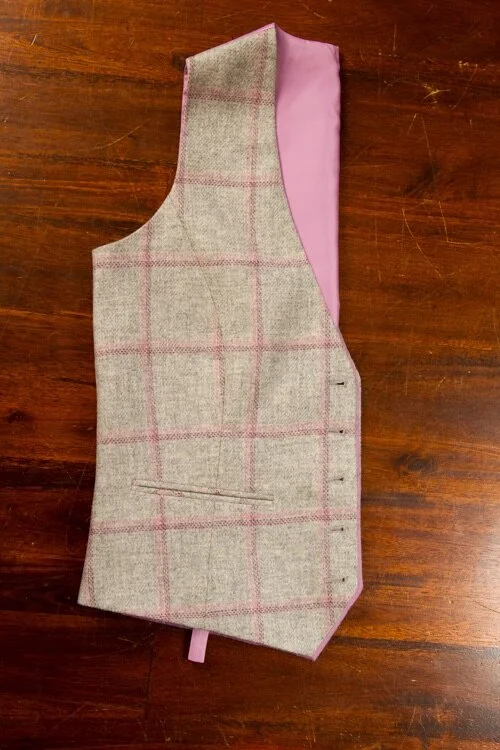 Dames_Vest_Gilet_Roze_Ruit_Passend_Satijnen_Rug_Be_da13fe218824db14a2500a8838cb1408.jpg