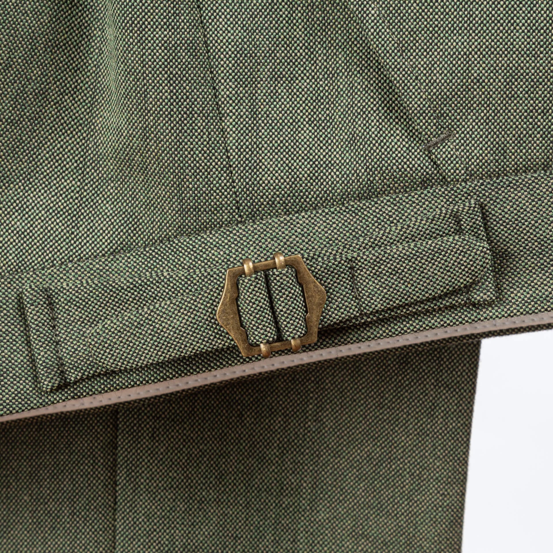 Trouwpak broek met vintage detail, zijtrekker (gesp) op de broekband 
