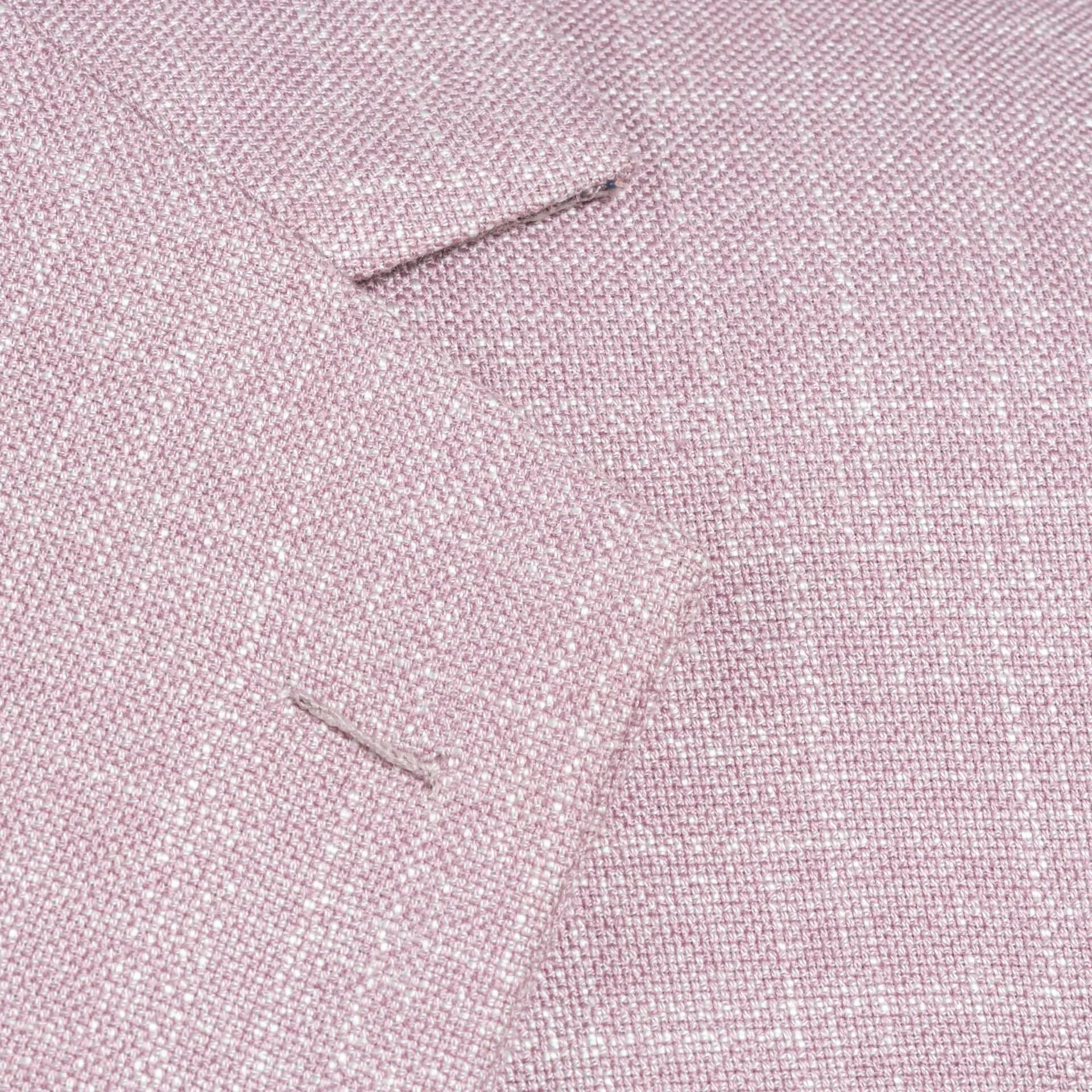 Close-up van roze bamboe weefsel met notch revers, toont open structuur