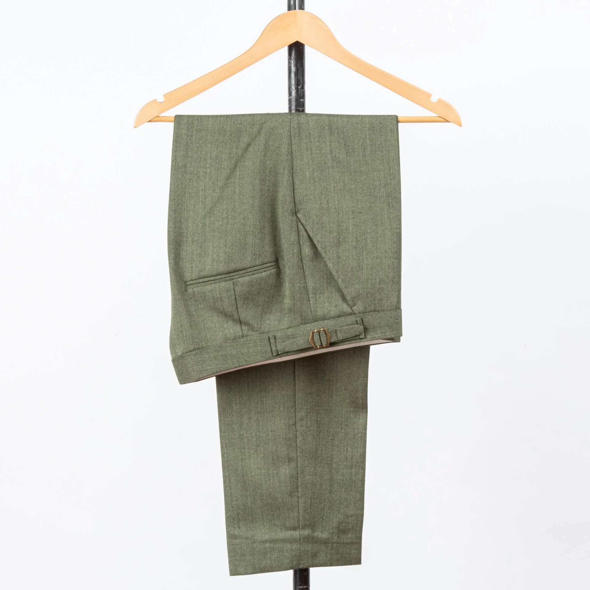 Flesgroene broek volledig overzicht met zijtrekkers side adjusters Airesco stof Holland Sherry