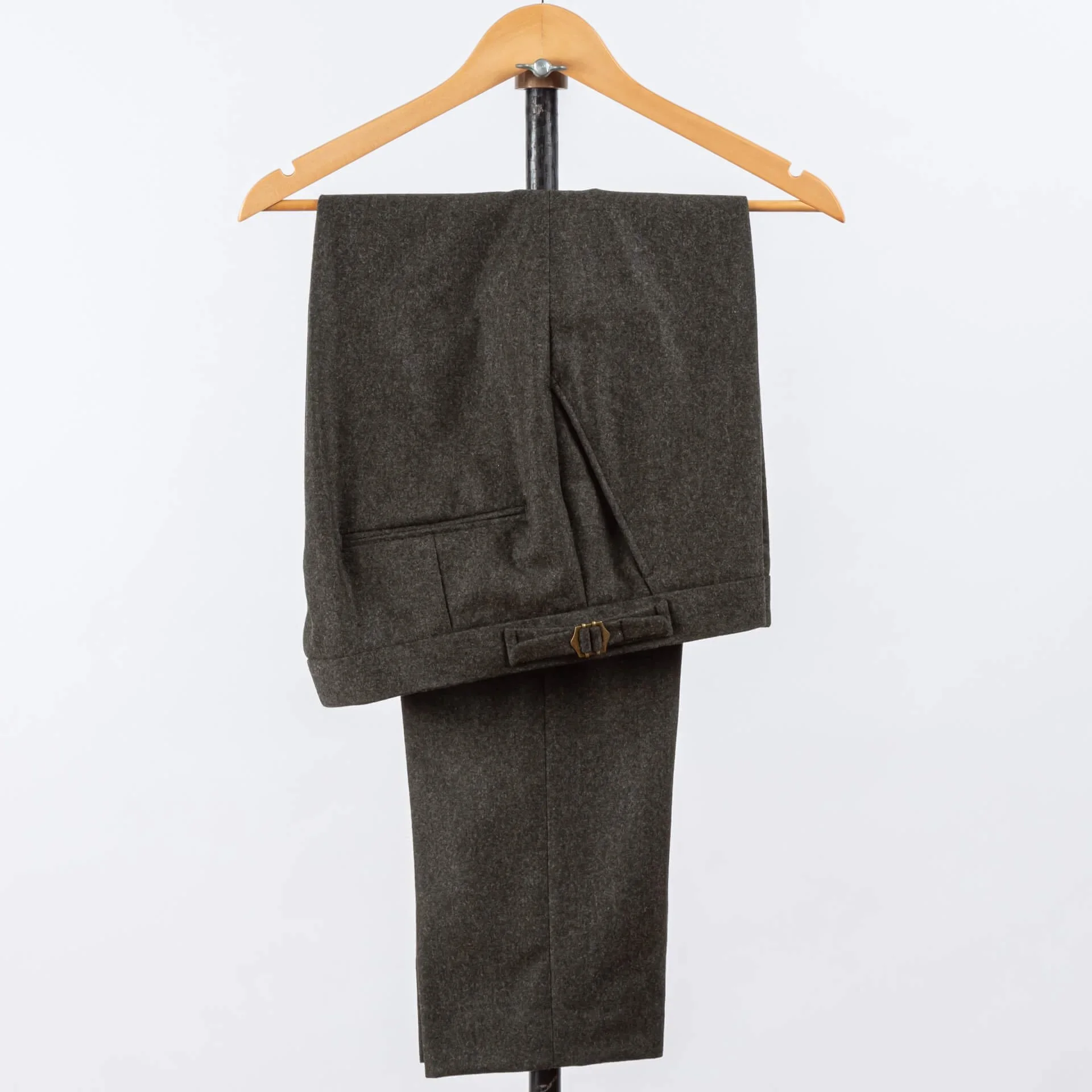 Forest green flannel broek op hanger met steekzak en verstelbare zijgesp