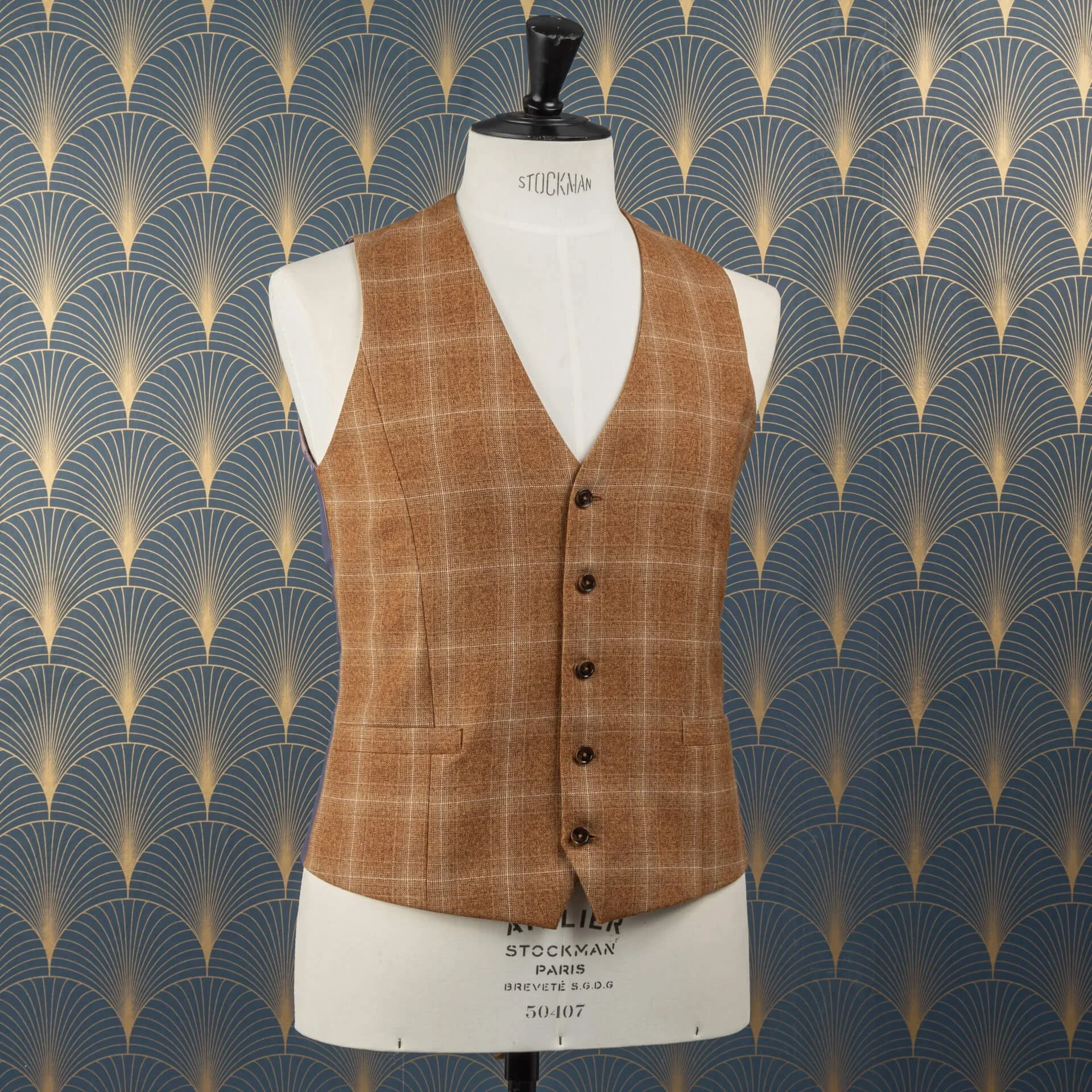 Single-breasted gilet in fawn/goud Moorland Tweed met crème windowpane check, 5 knopen, twee steekzakken