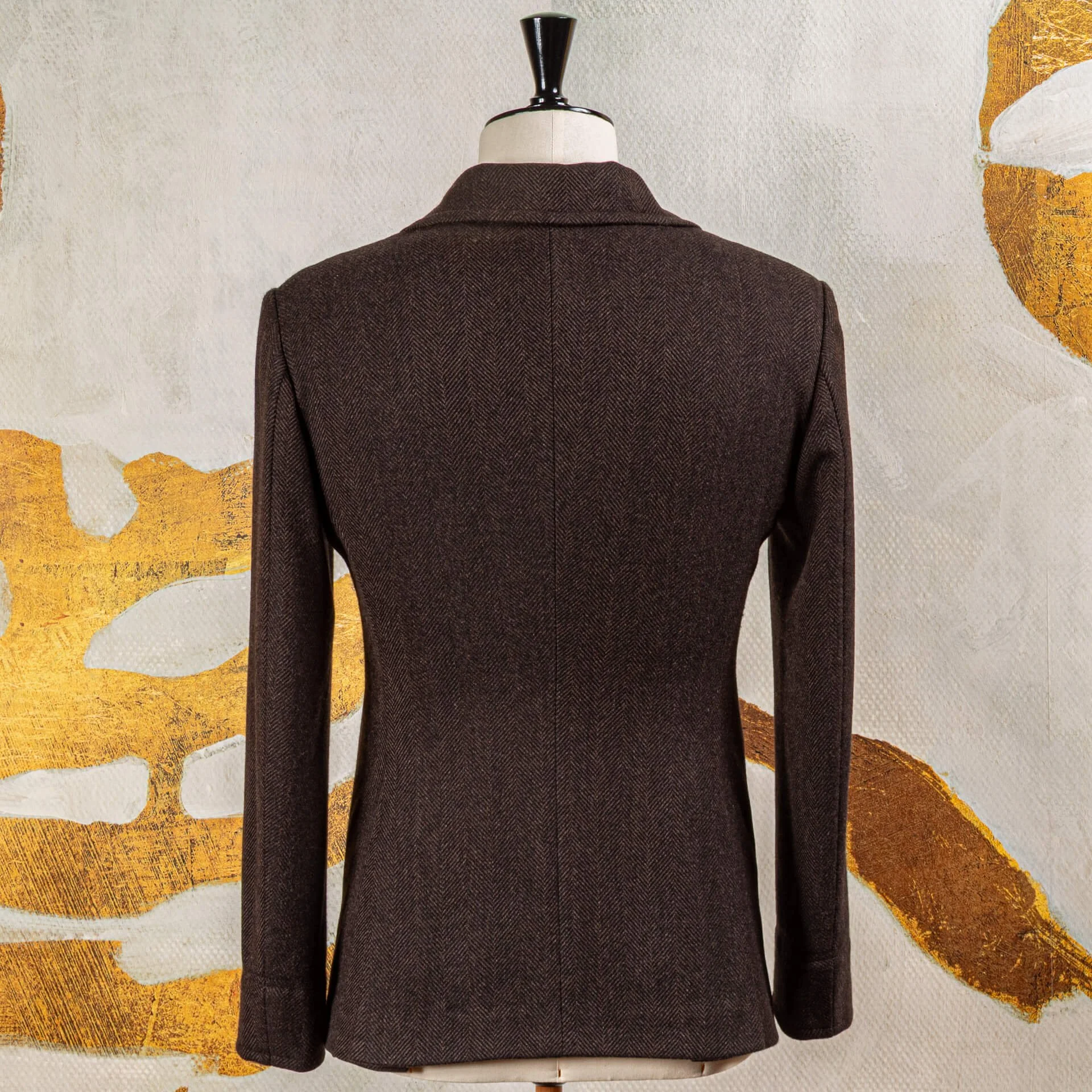 Double-breasted peacoat chocolate brown herringbone achteraanzicht