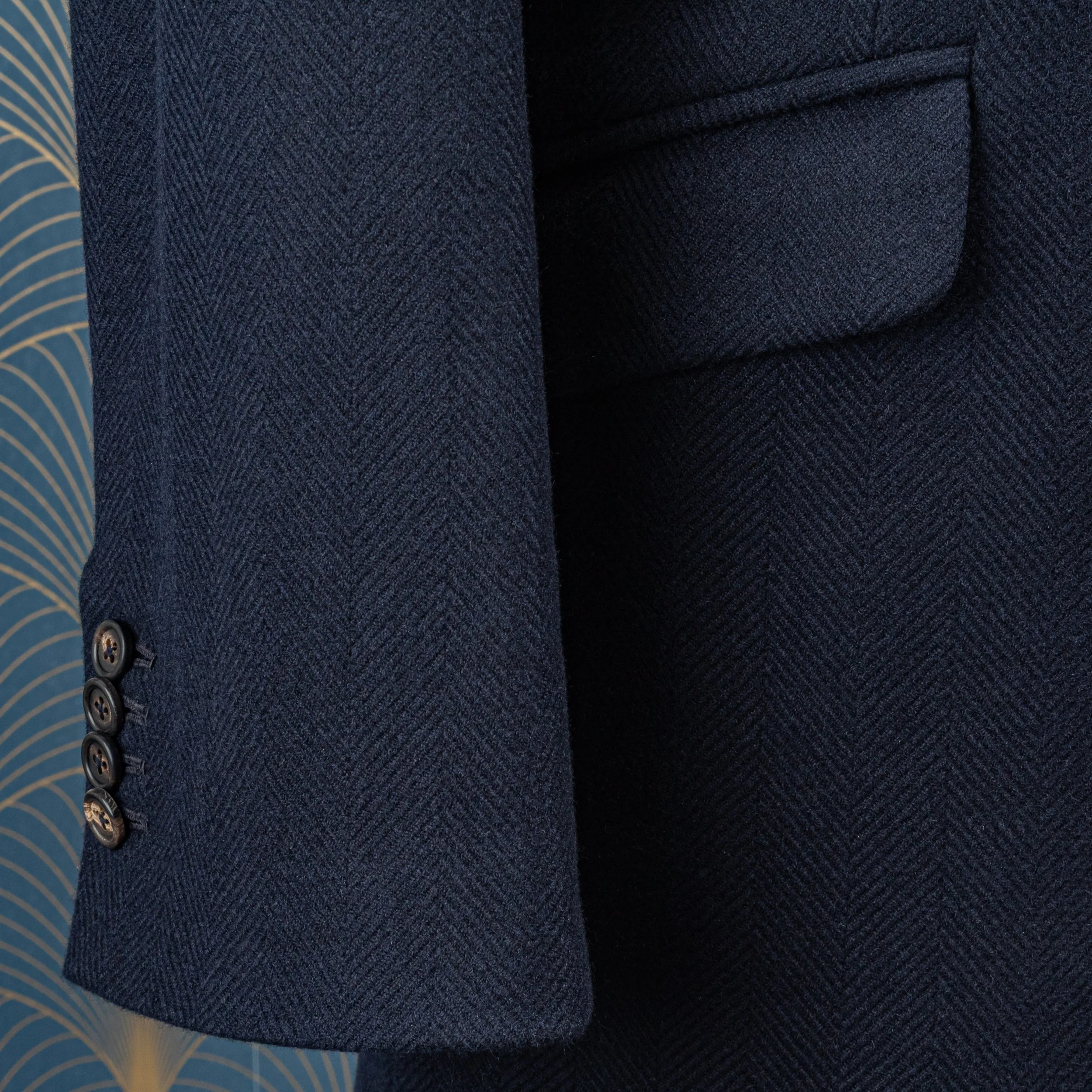 Klassieke overcoat op maat in navy visgraat - Caccioppoli Cashmere & Wool-9.jpg