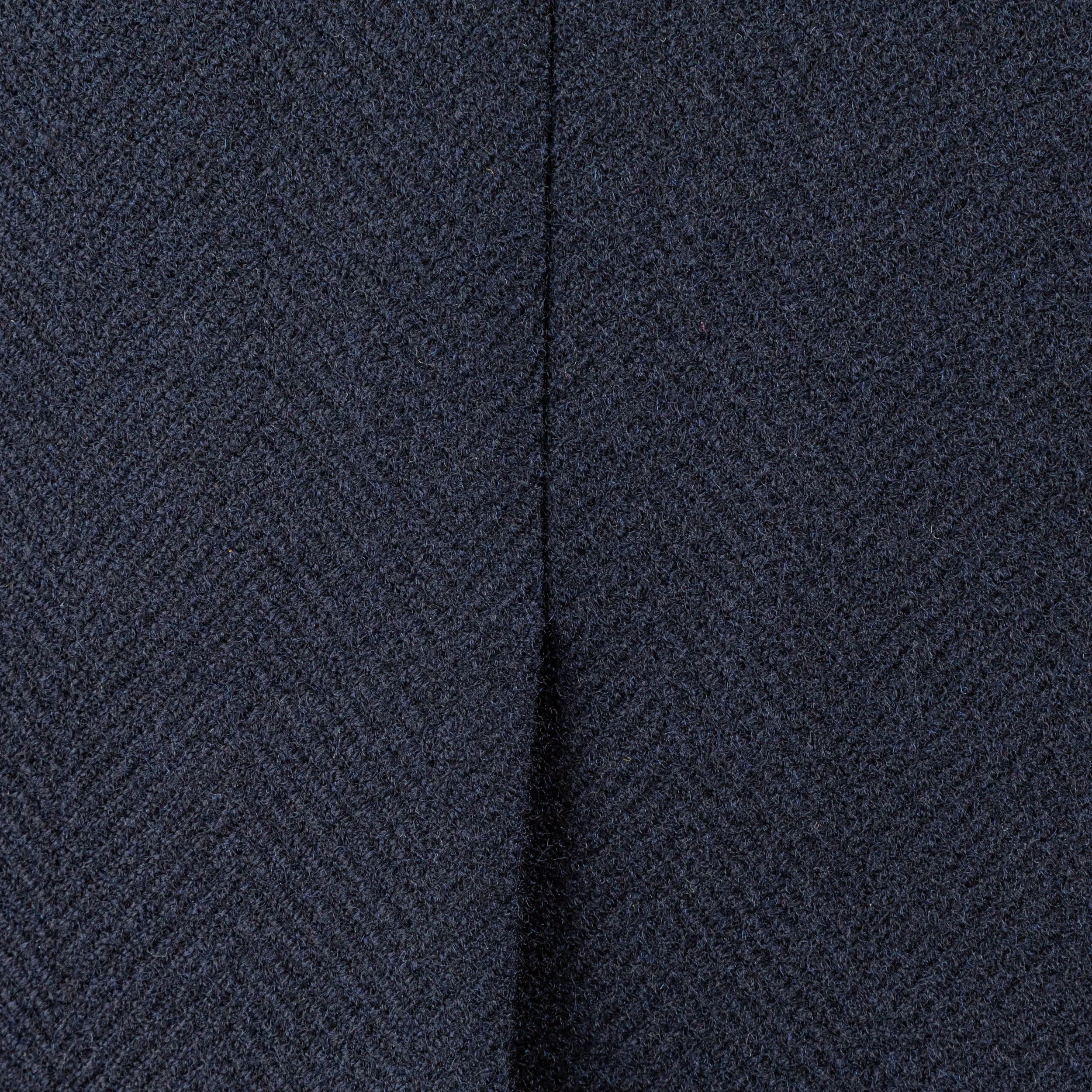 Klassieke overcoat op maat in navy visgraat - Caccioppoli Cashmere & Wool-21.jpg
