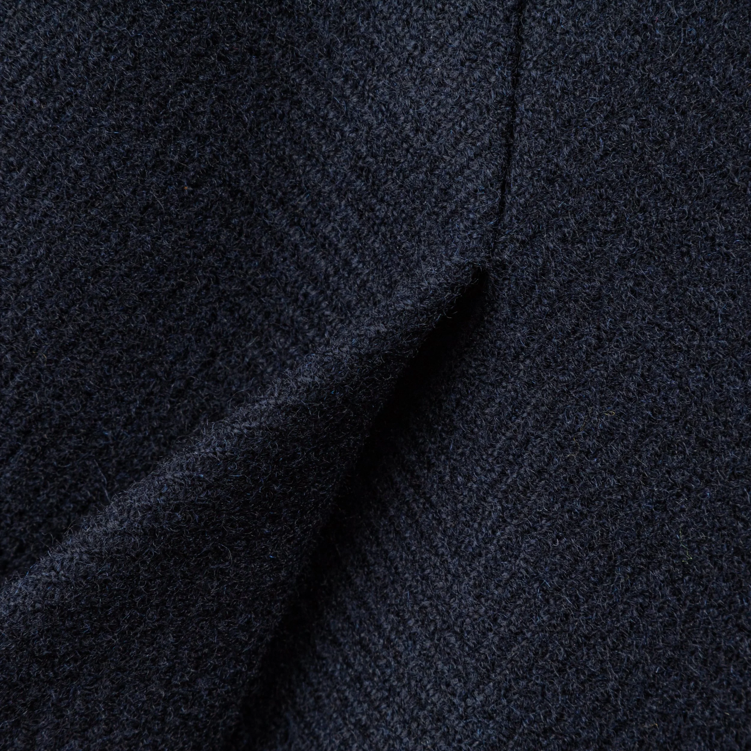 Klassieke overcoat op maat in navy visgraat - Caccioppoli Cashmere & Wool-23.jpg