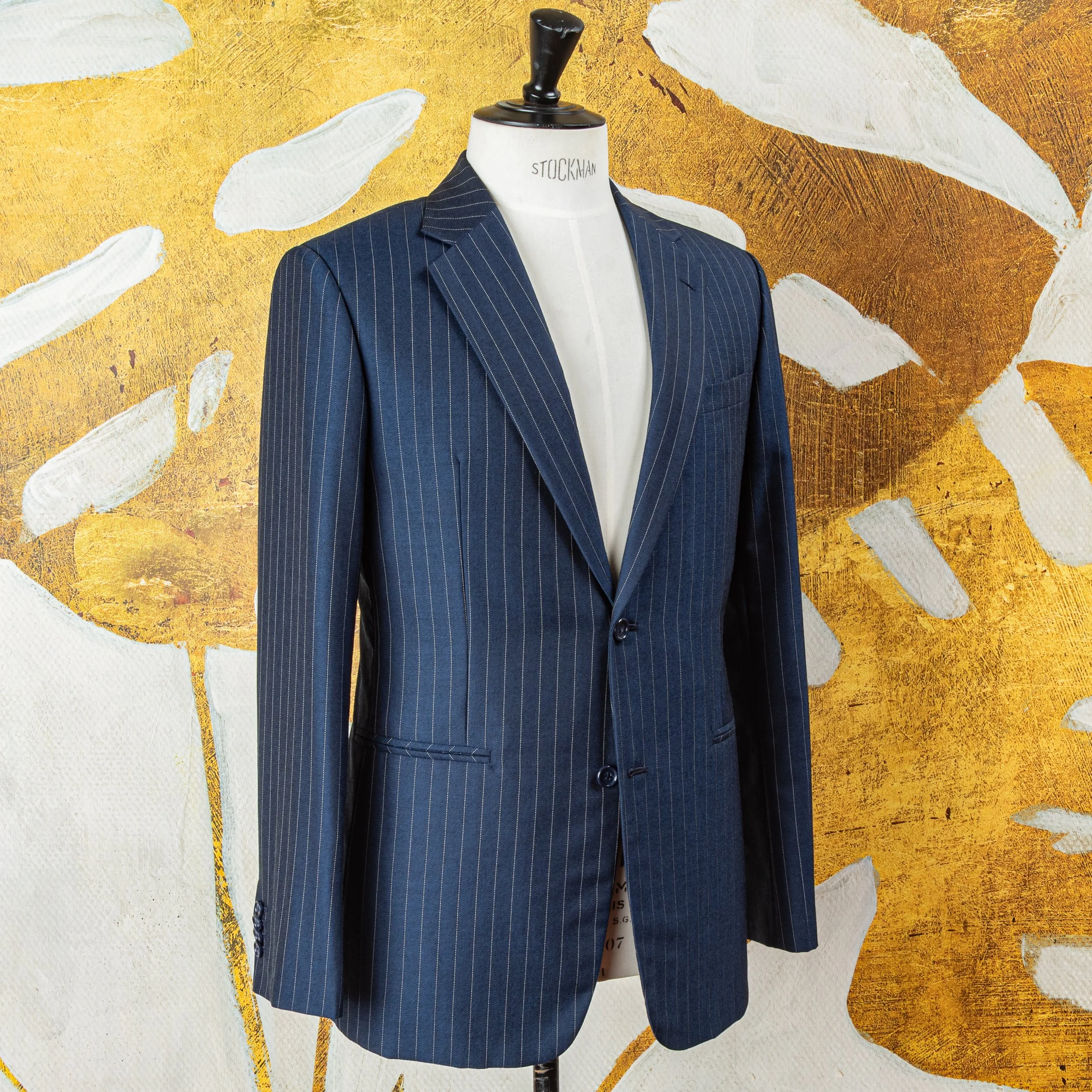 Navy pak op maat met Pin Dot Stripe - Holland & Sherry Intercity-3.jpg