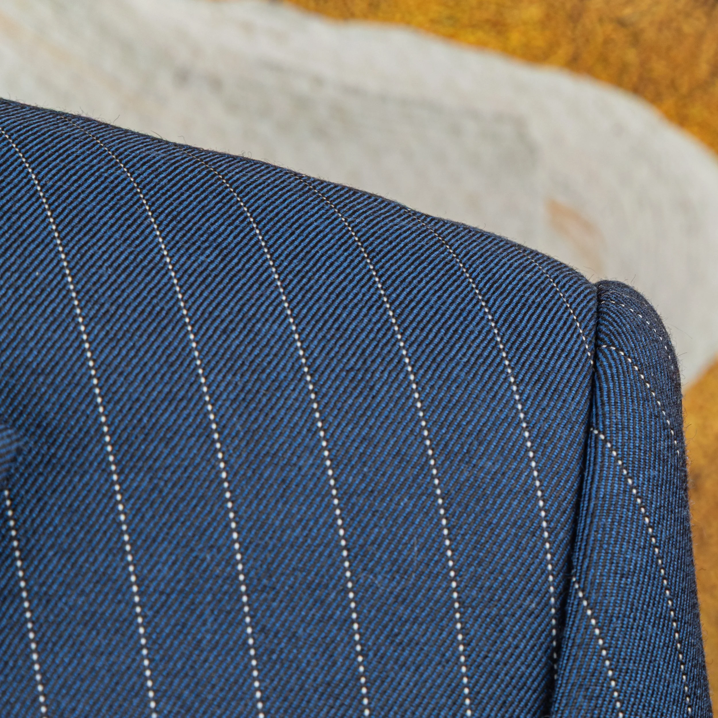 Navy pak op maat met Pin Dot Stripe - Holland & Sherry Intercity-6.jpg