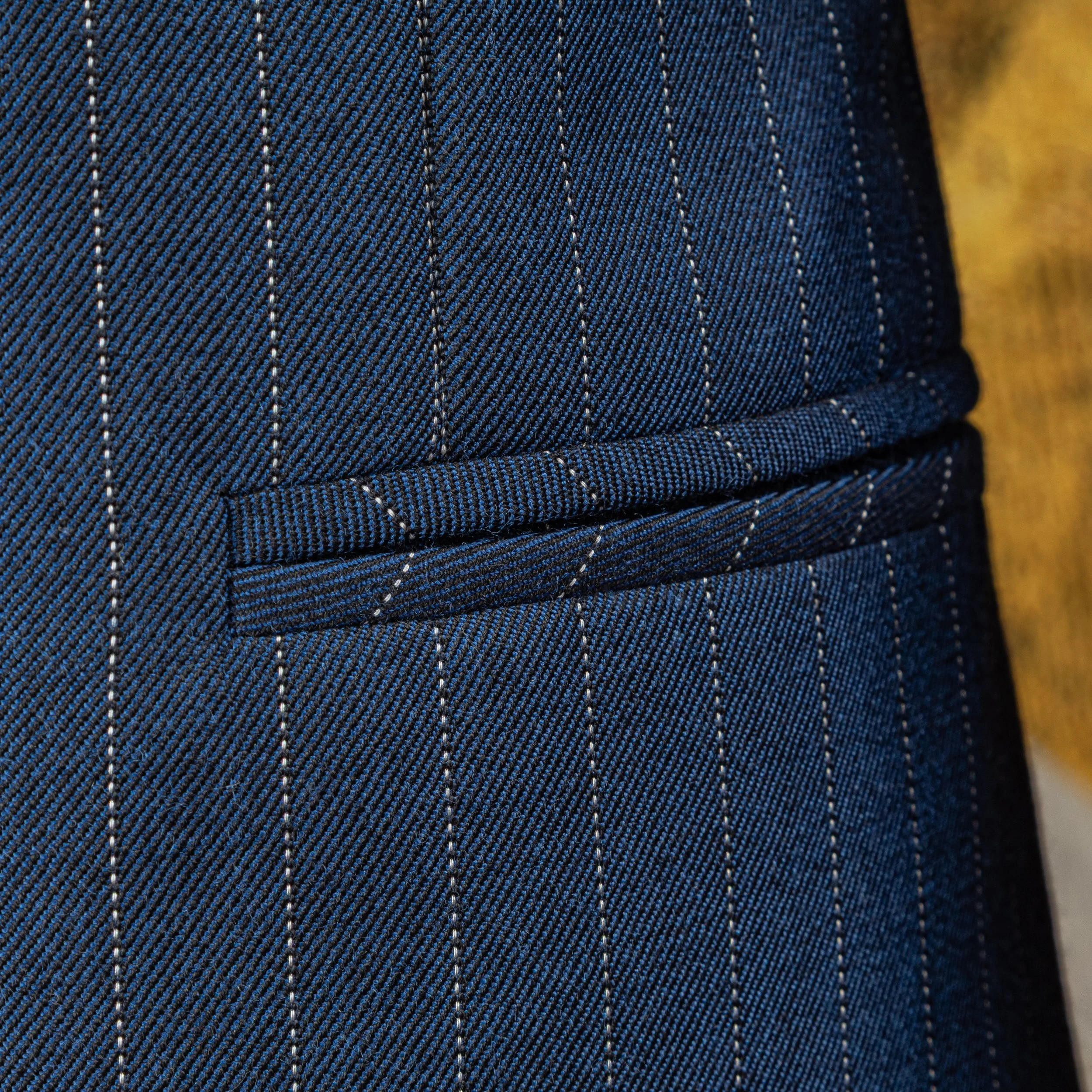 Navy pak op maat met Pin Dot Stripe - Holland & Sherry Intercity-12.jpg