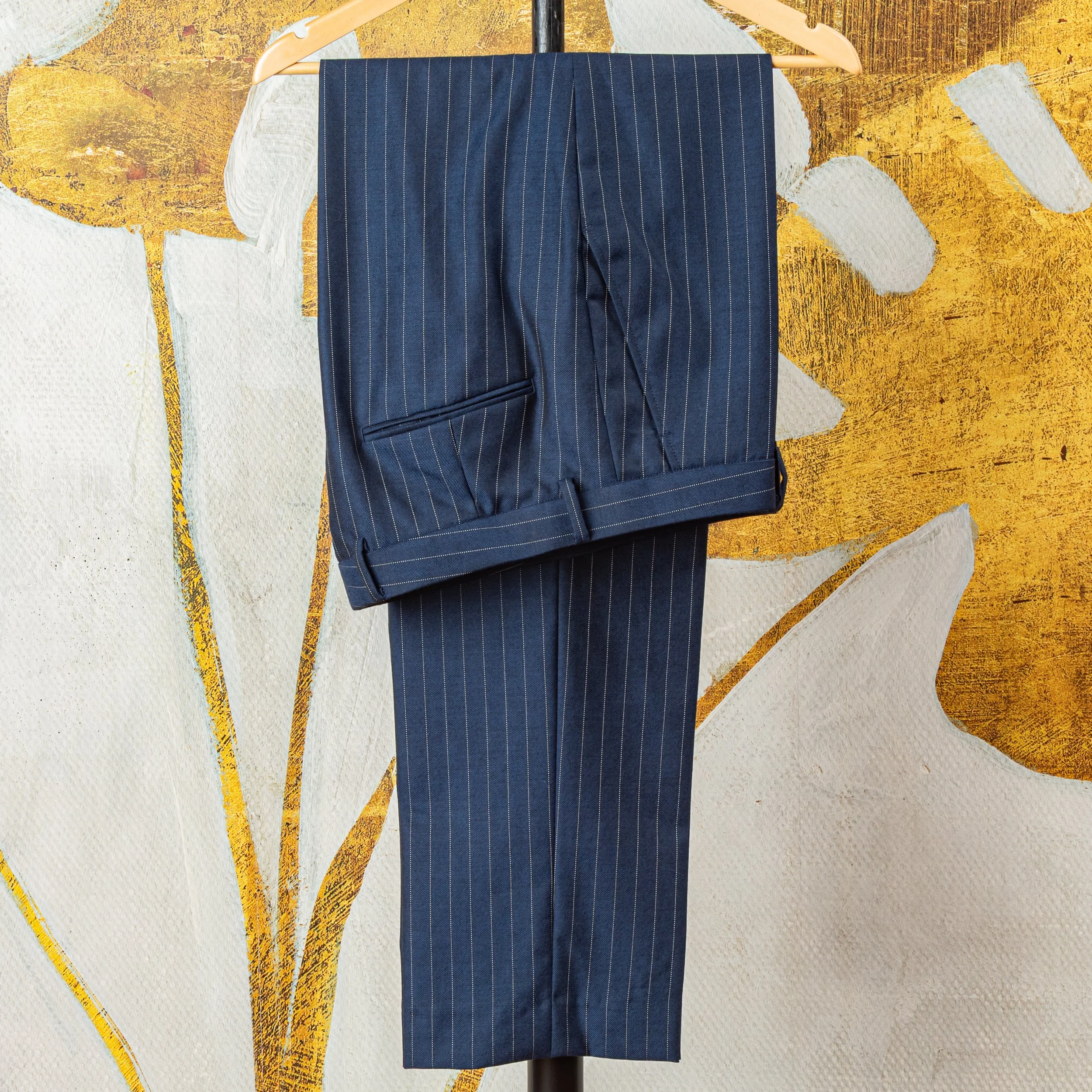 Navy pak op maat met Pin Dot Stripe - Holland & Sherry Intercity-14.jpg