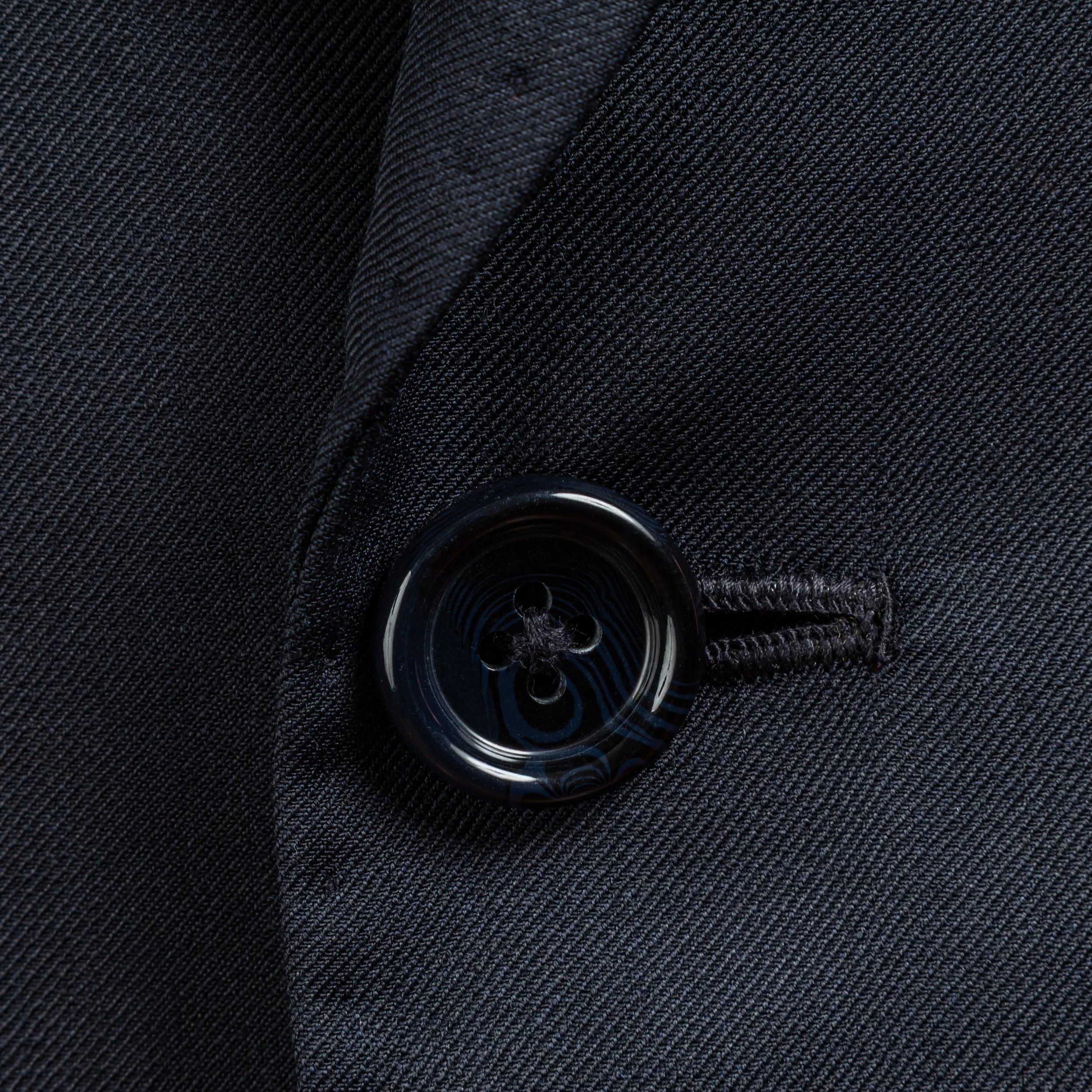 Napolitaans maatpak in Dark Navy - Handgemaakte details-7.jpg