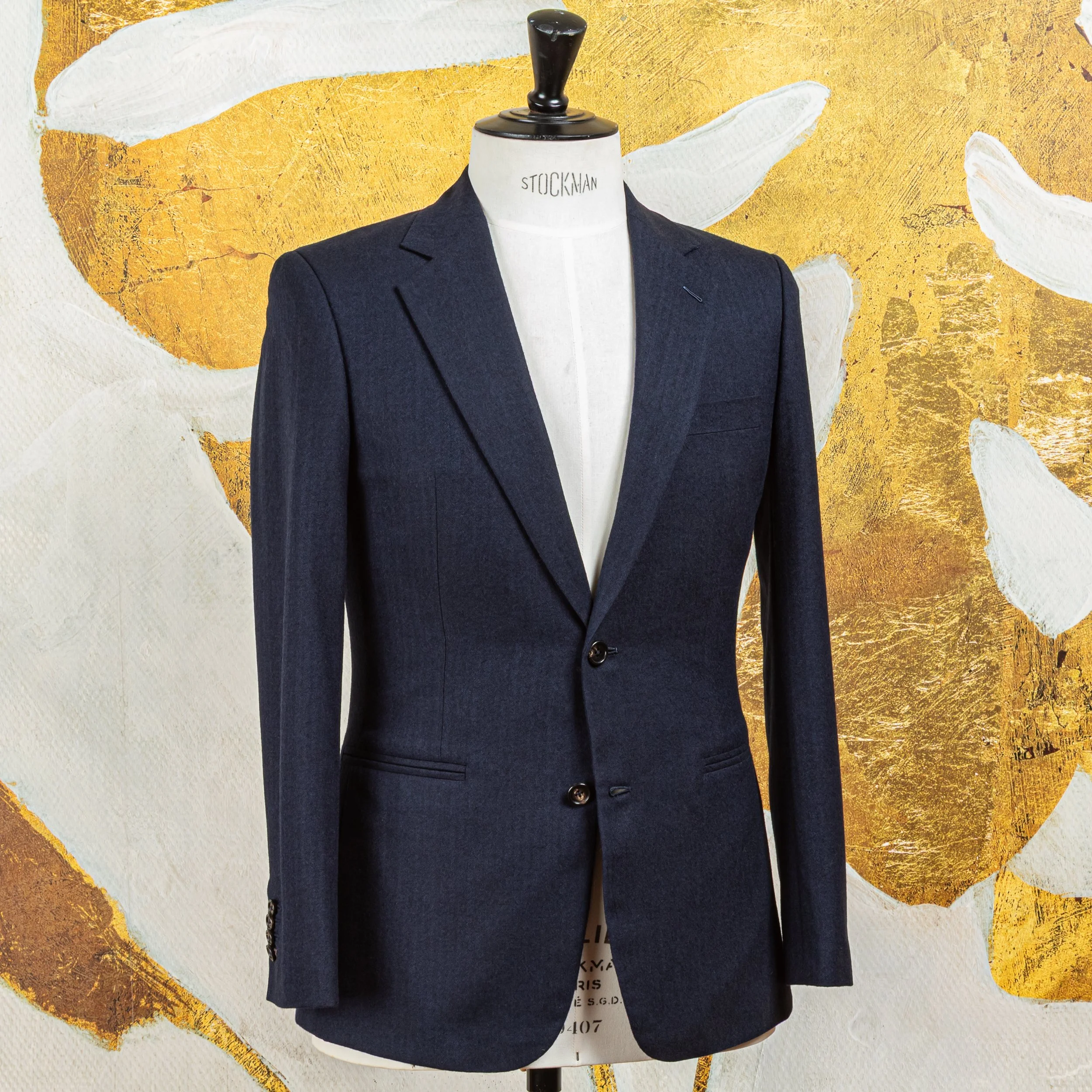 Navy flanellen pak op maat in herringbone - Bateman Ogden-3.jpg
