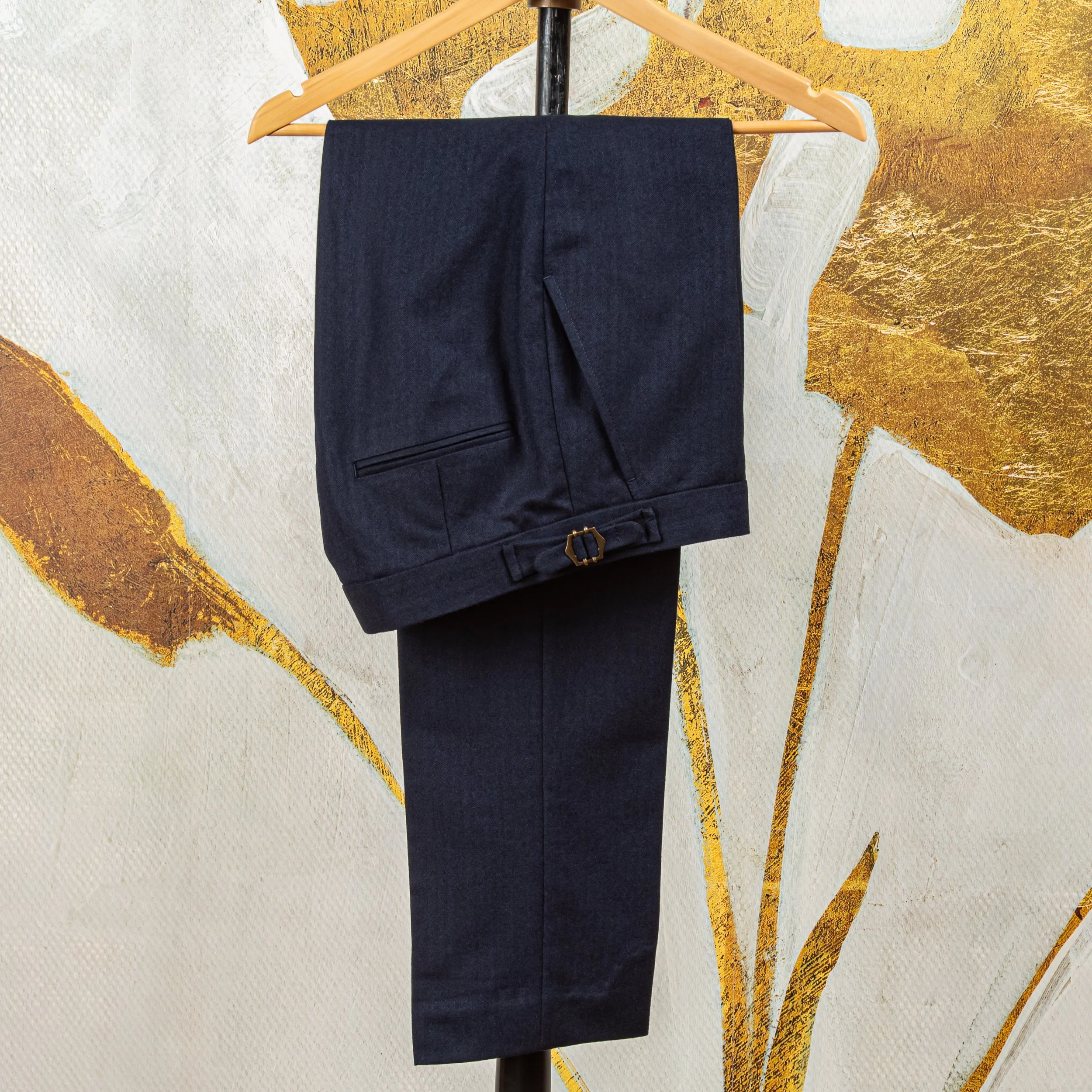 Navy flanellen pak op maat in herringbone - Bateman Ogden-15.jpg