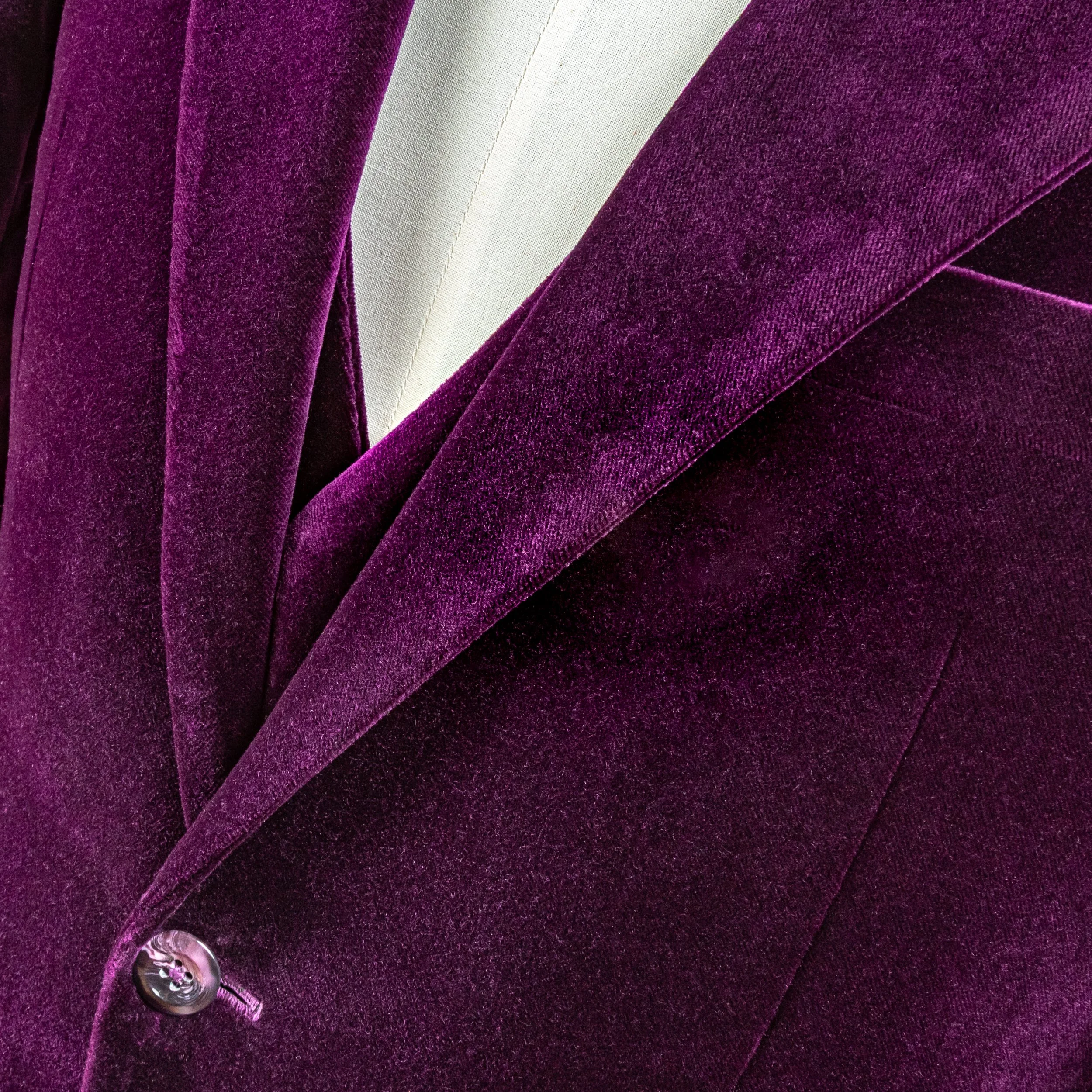 Aubergine Dinner Jacket met Double Breasted Gilet in Fluweel - Holland & Sherry-13.jpg