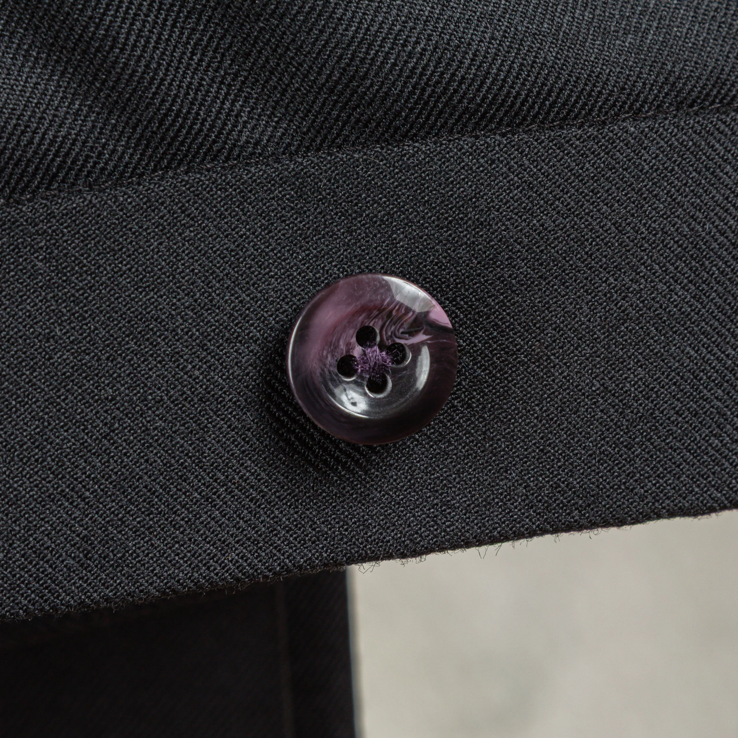 Aubergine Dinner Jacket met Double Breasted Gilet in Fluweel - Holland & Sherry-25.jpg