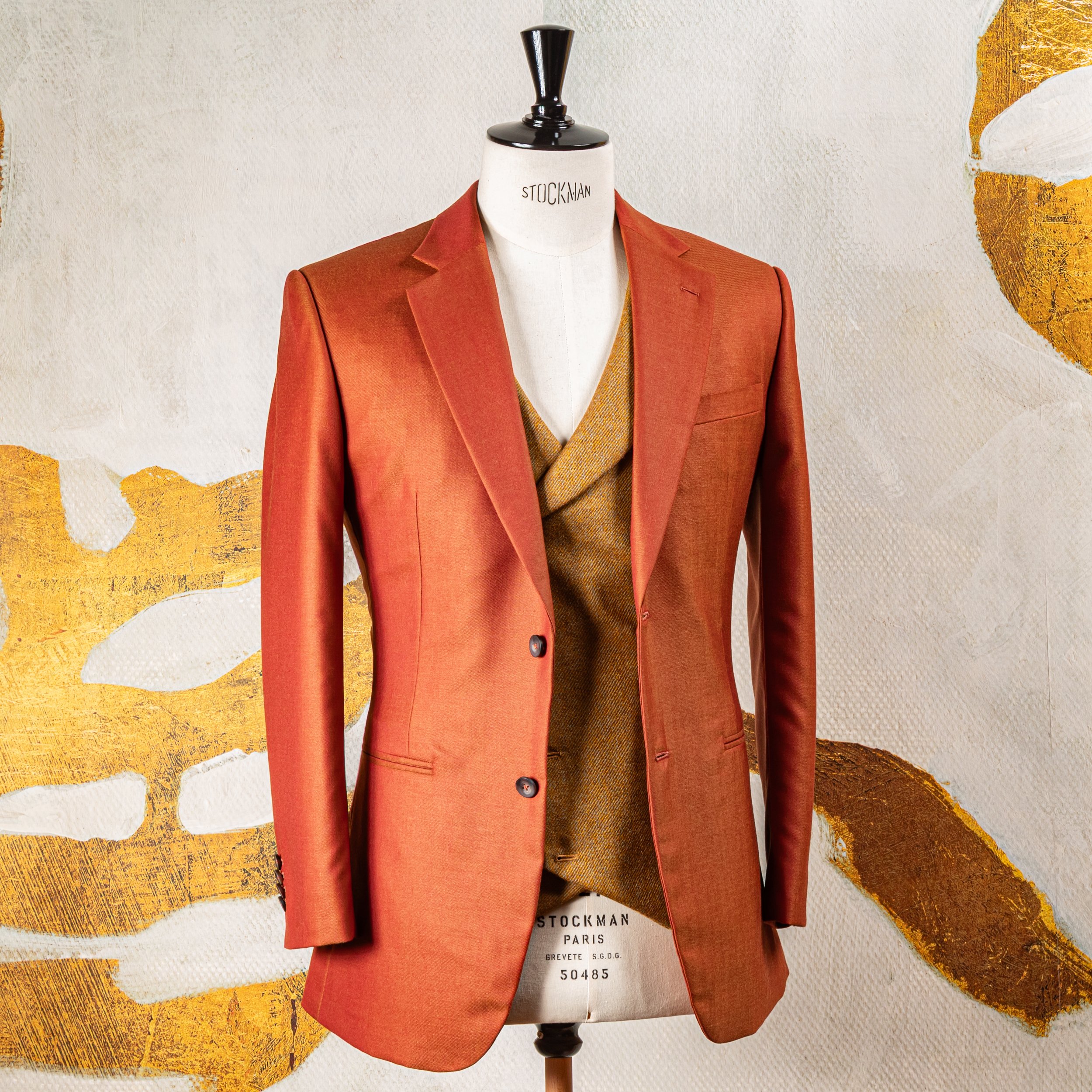 Oranje 3-delig trouwpak met mosterdgeel gilet - Bateman Ogden-2.jpg