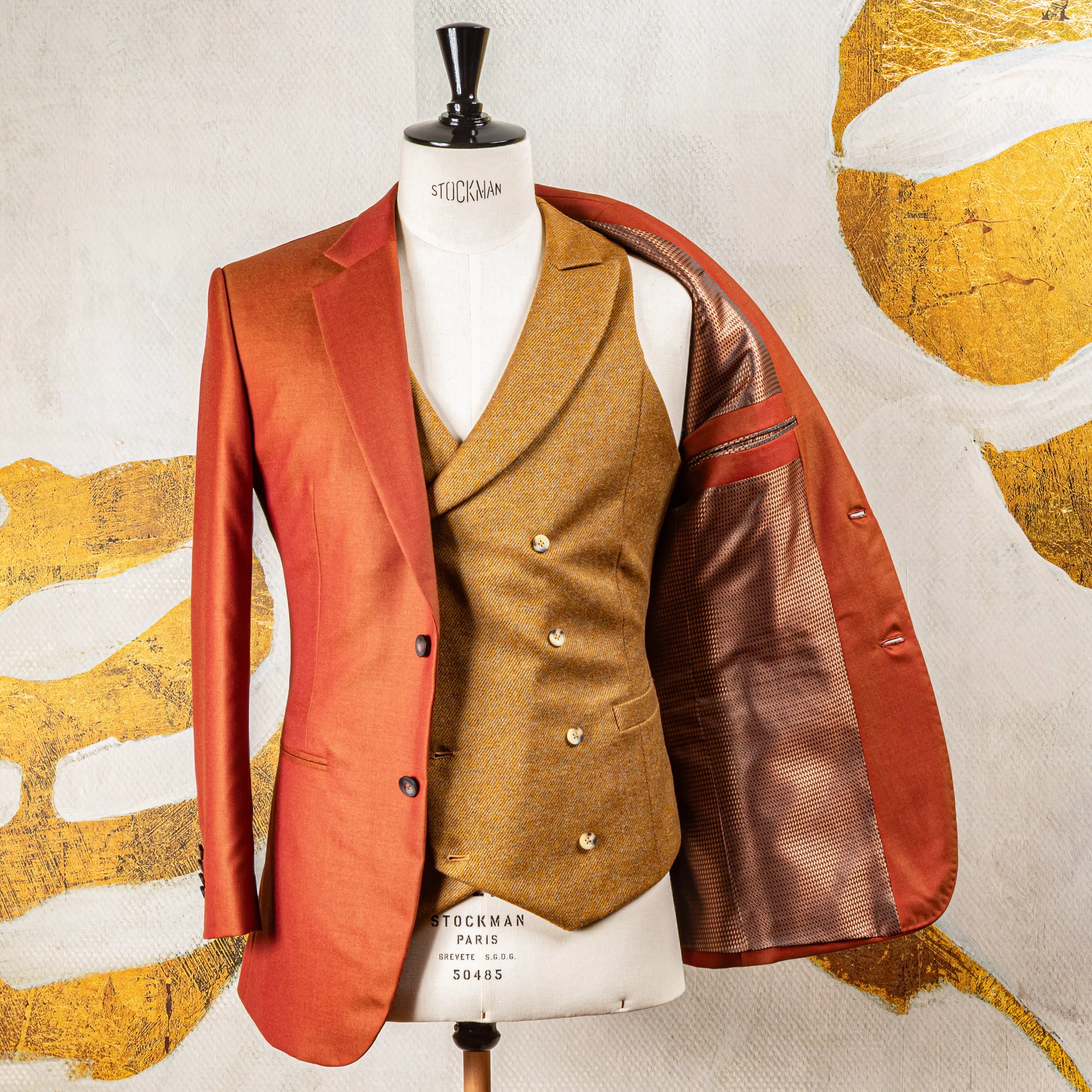 Oranje 3-delig trouwpak met mosterdgeel gilet - Bateman Ogden-10.jpg