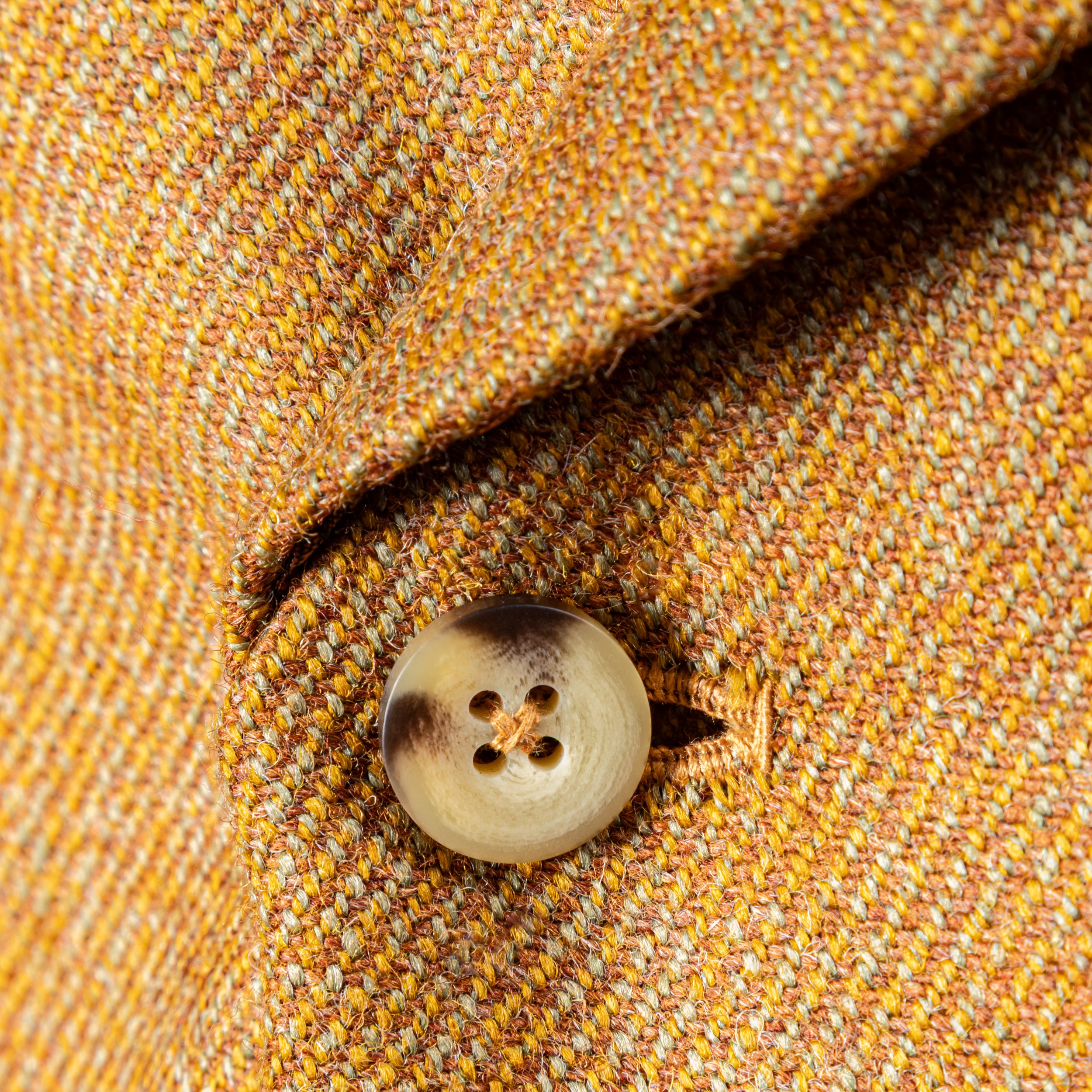 Oranje 3-delig trouwpak met mosterdgeel gilet - Bateman Ogden-19.jpg