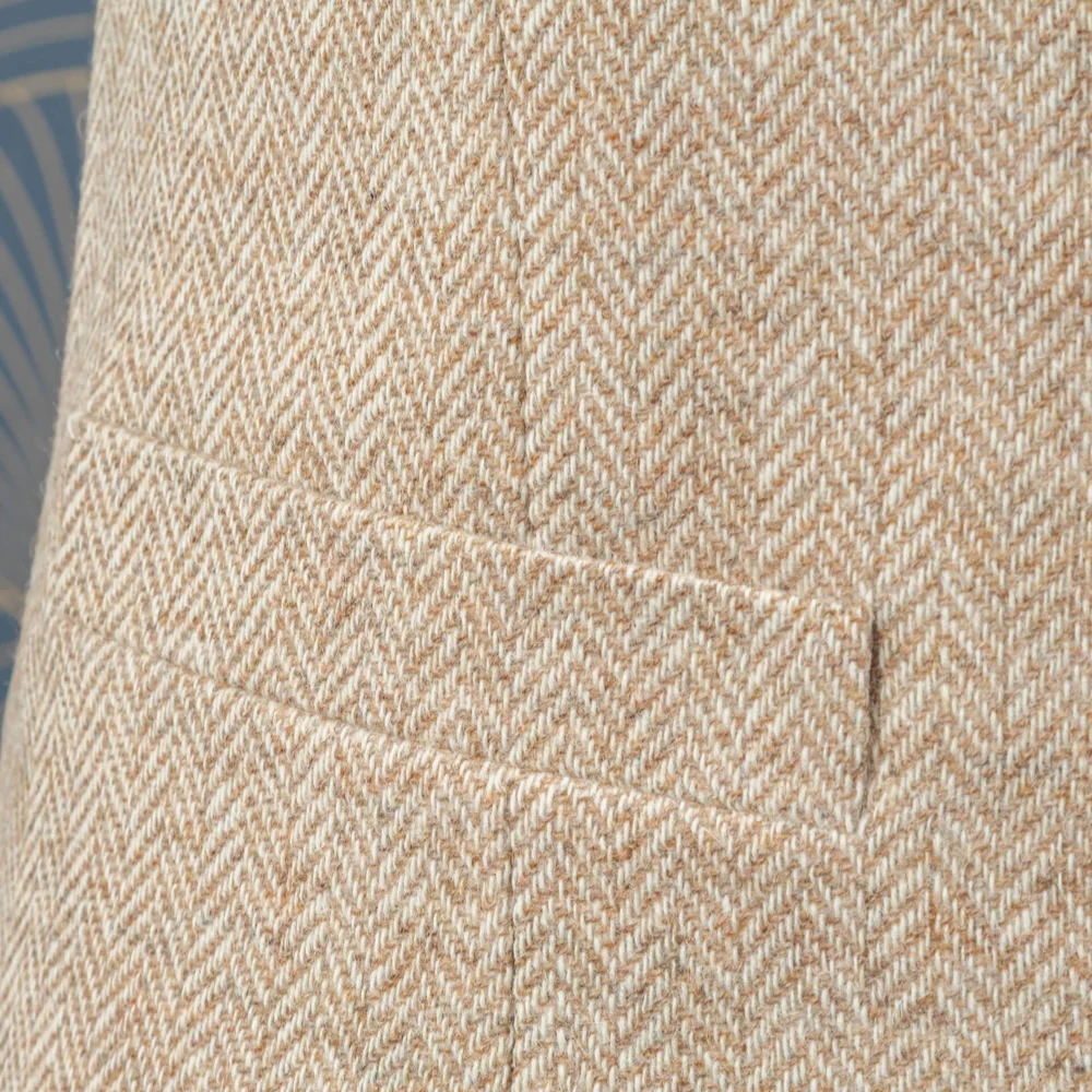 Trouwpak+3+Delig+Saffier+Groen+Merino+Wol+met+Light+Sand+Herringbone+Tweed+Gilet 38.jpg