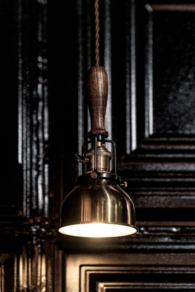 Adjusted_Living-Room-Close-Up-Pendant-Lamp.jpg