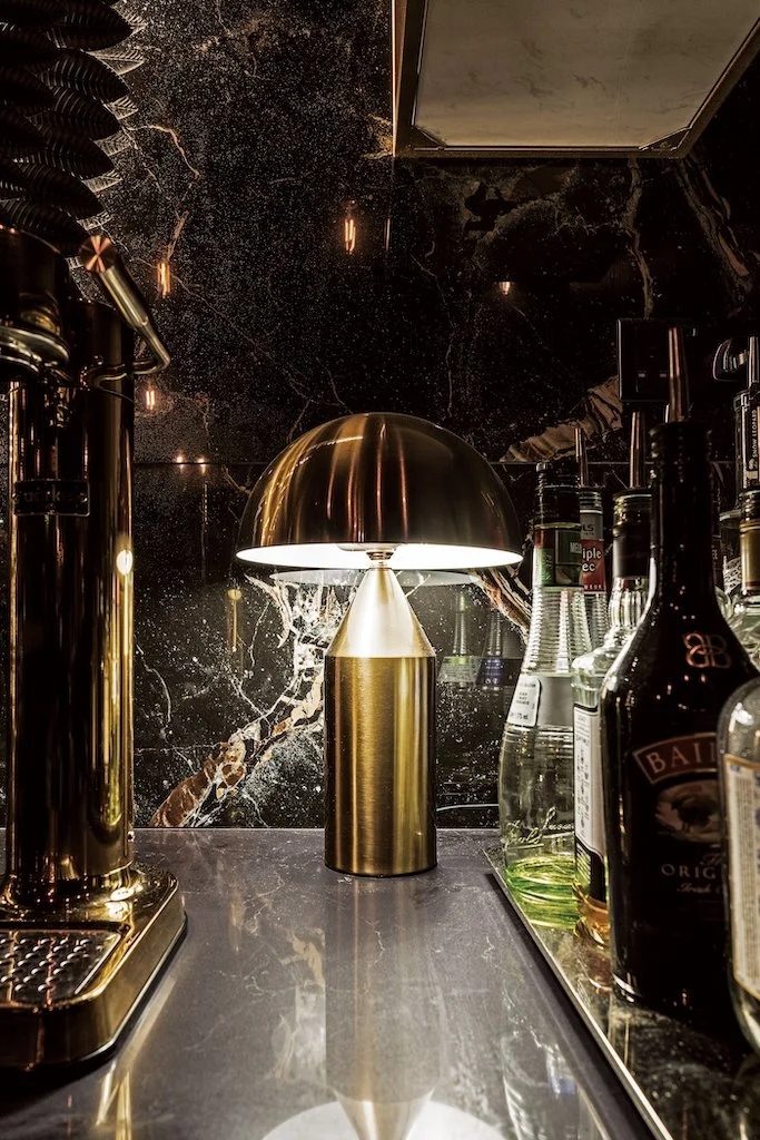 Adjusted_Kitchen-Close-Up-Lamp.jpg