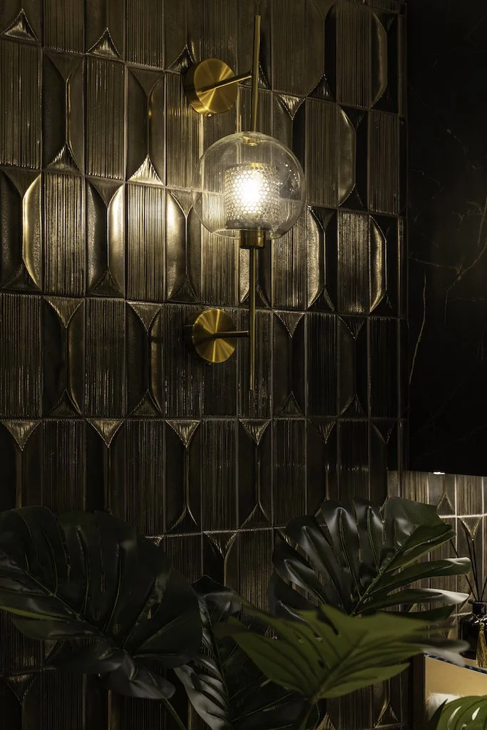 Dining-Details-Lamp copy.jpg