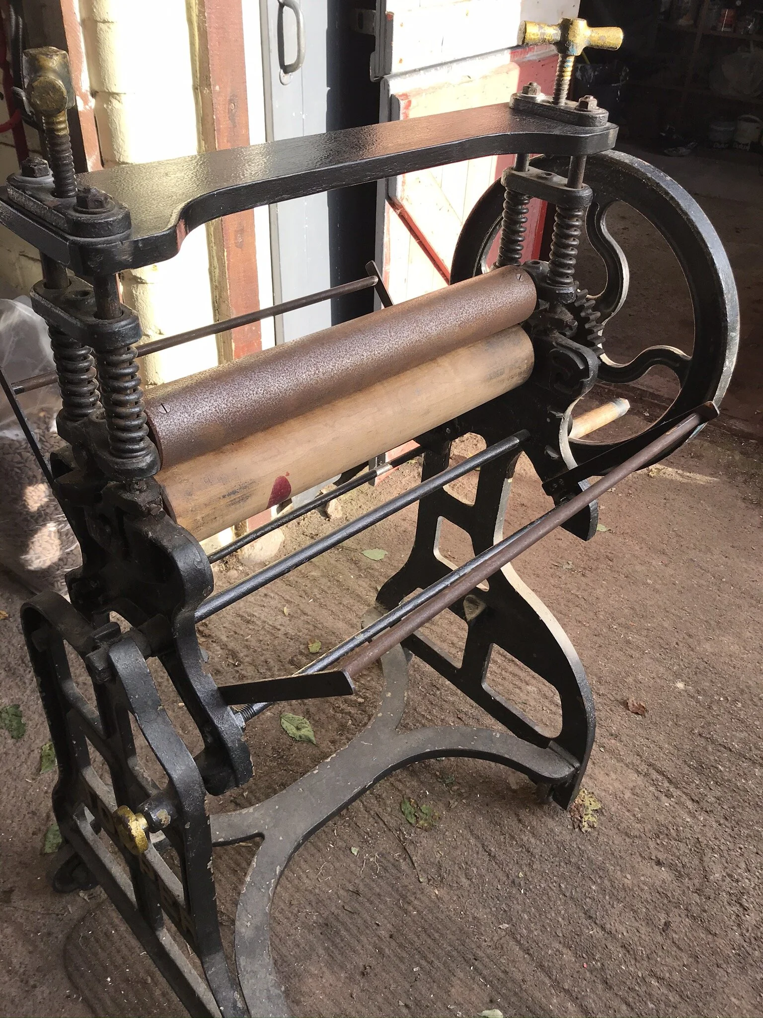 Printing a drypoint with my old mangle press