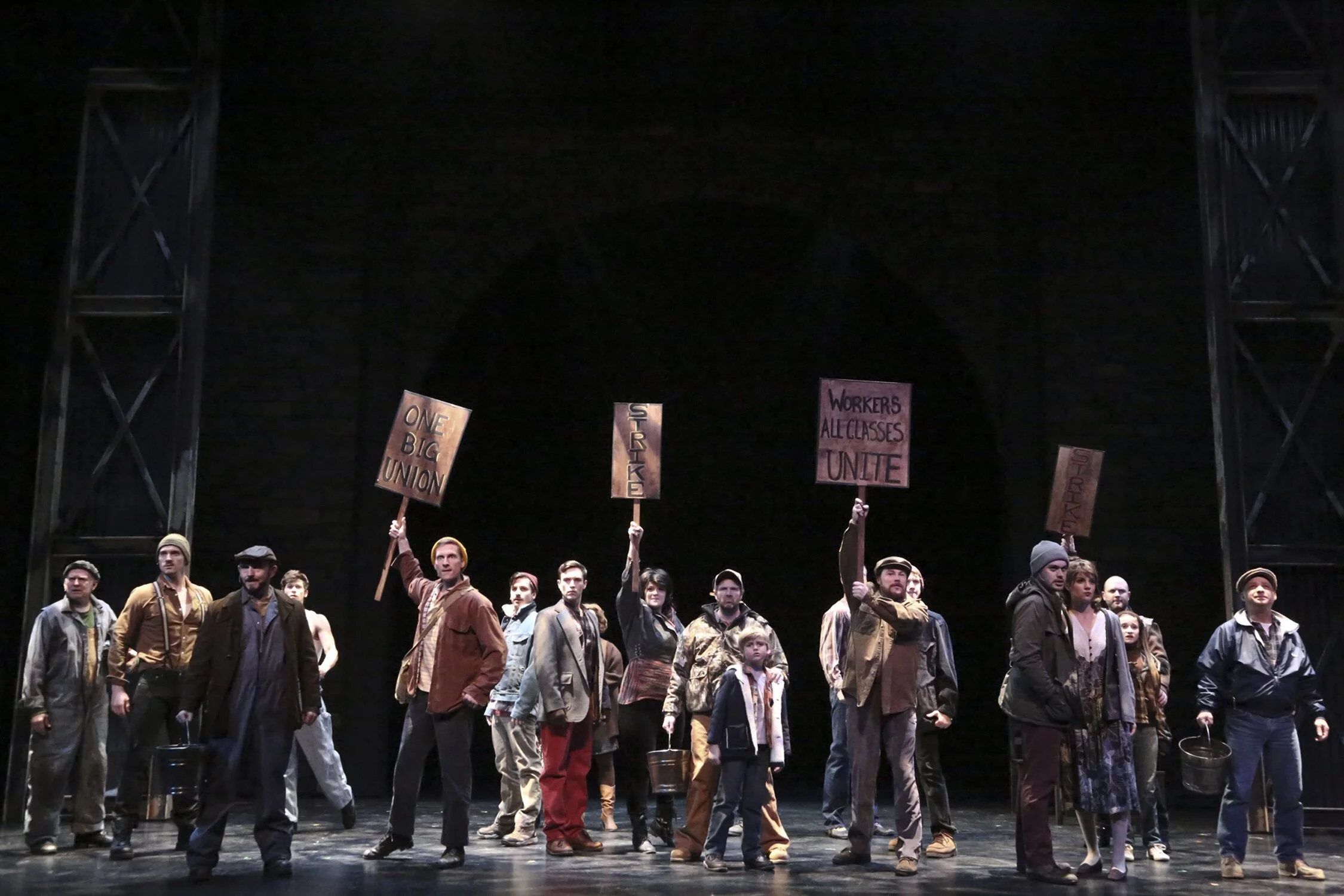 billy-elliot-cast.jpg
