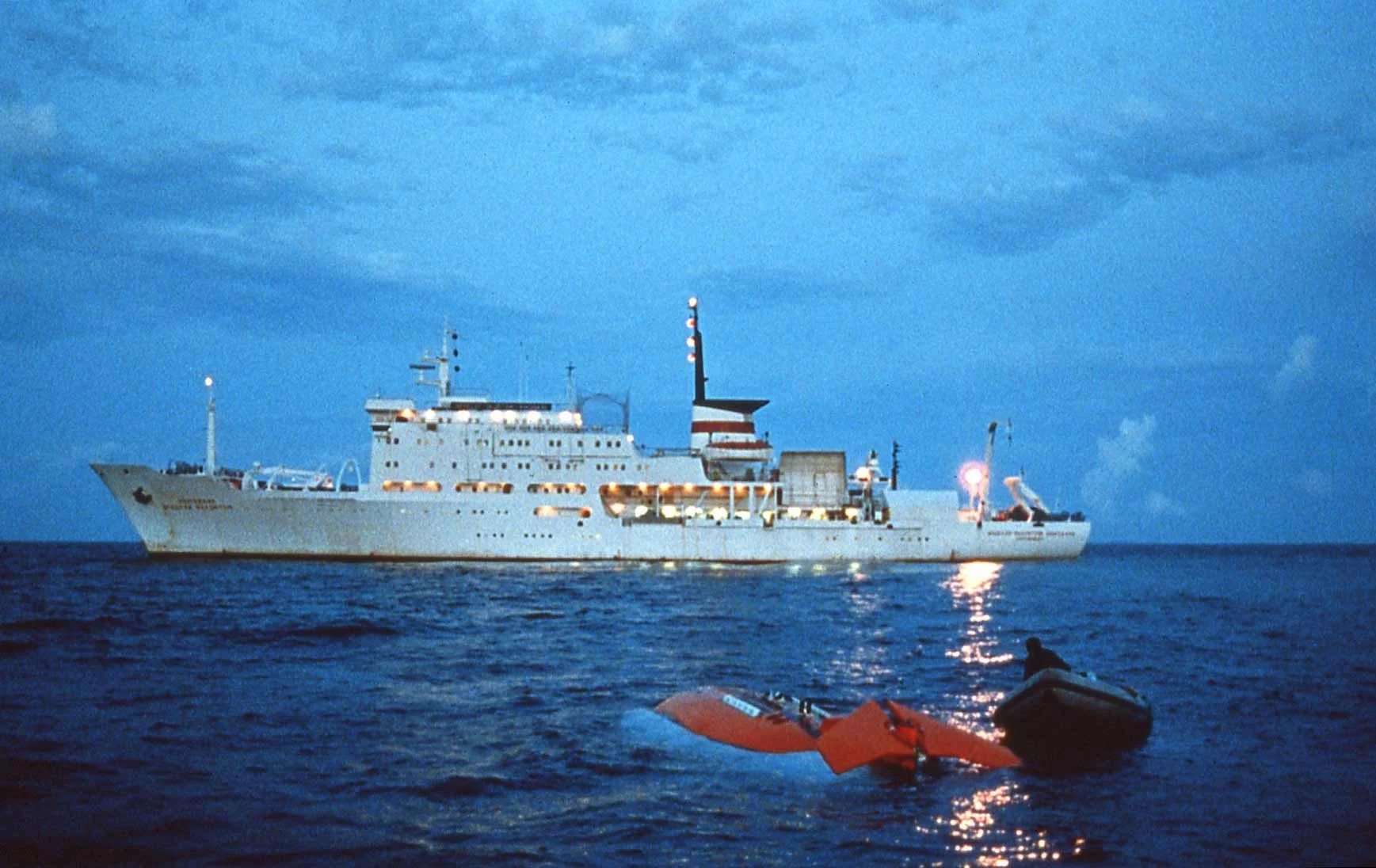 RV Academic Keldysh and MIR submersible
